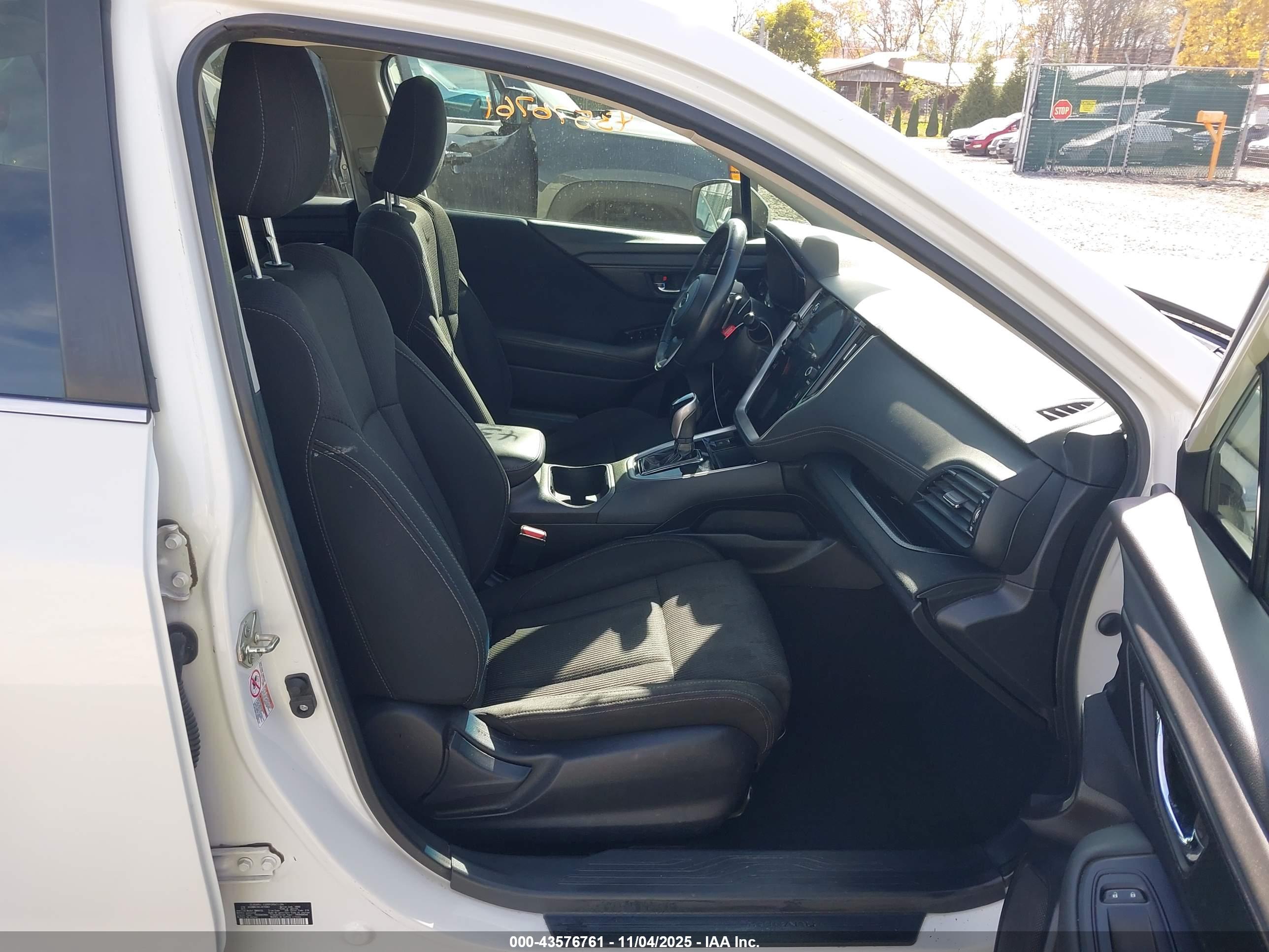 SUBARU LEGACY image 5
