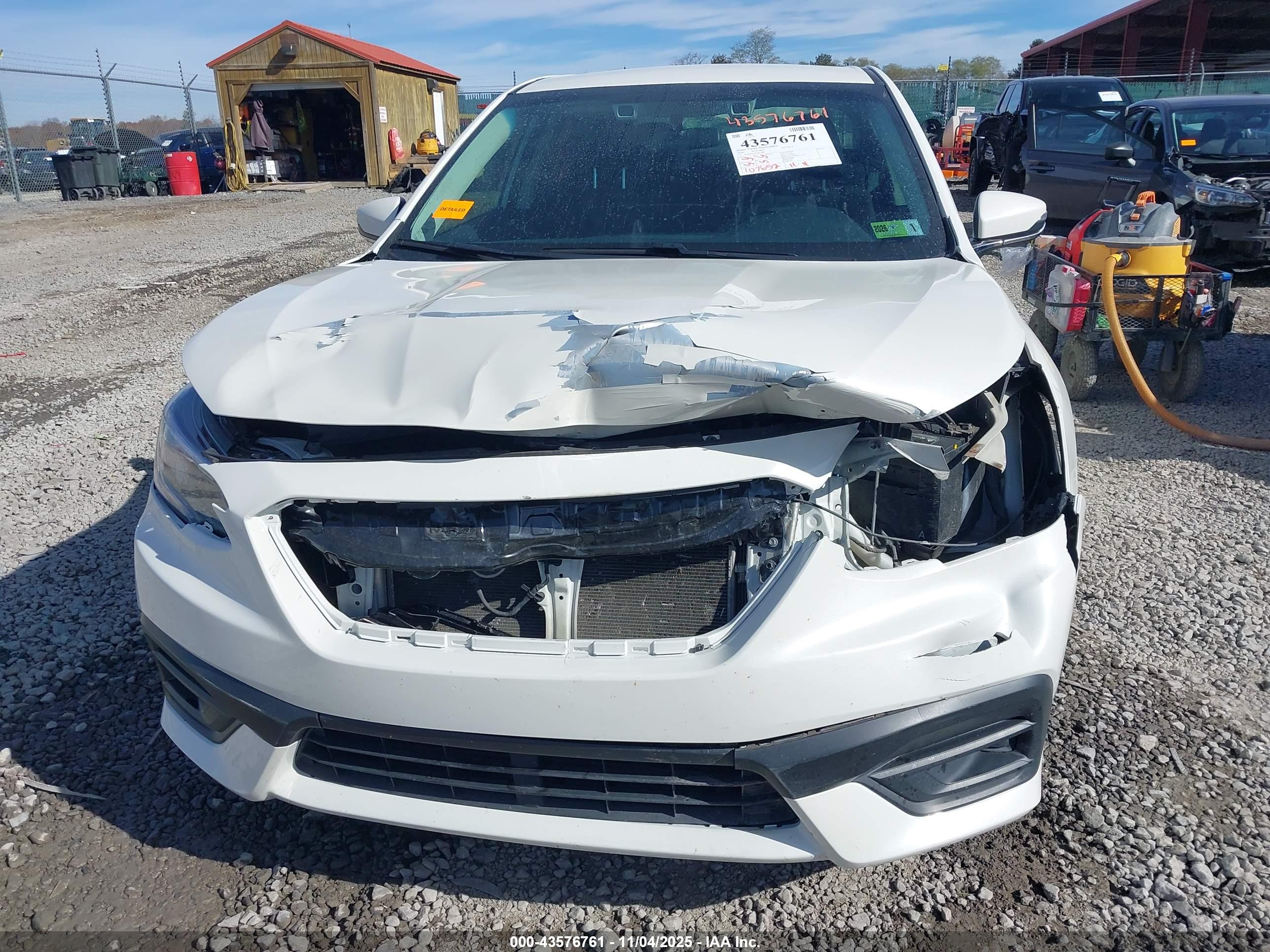 SUBARU LEGACY image 6