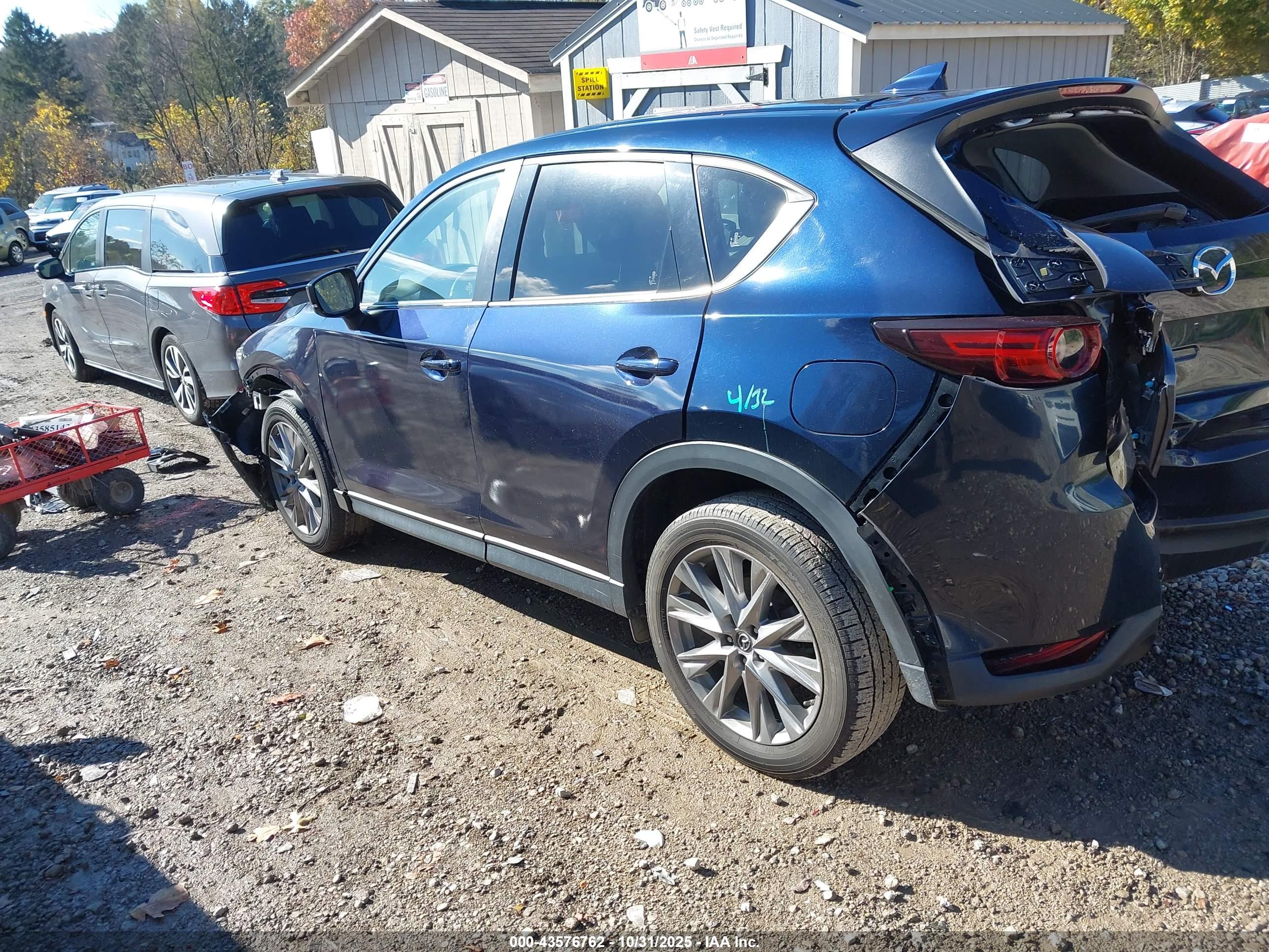 MAZDA CX-5 image 3