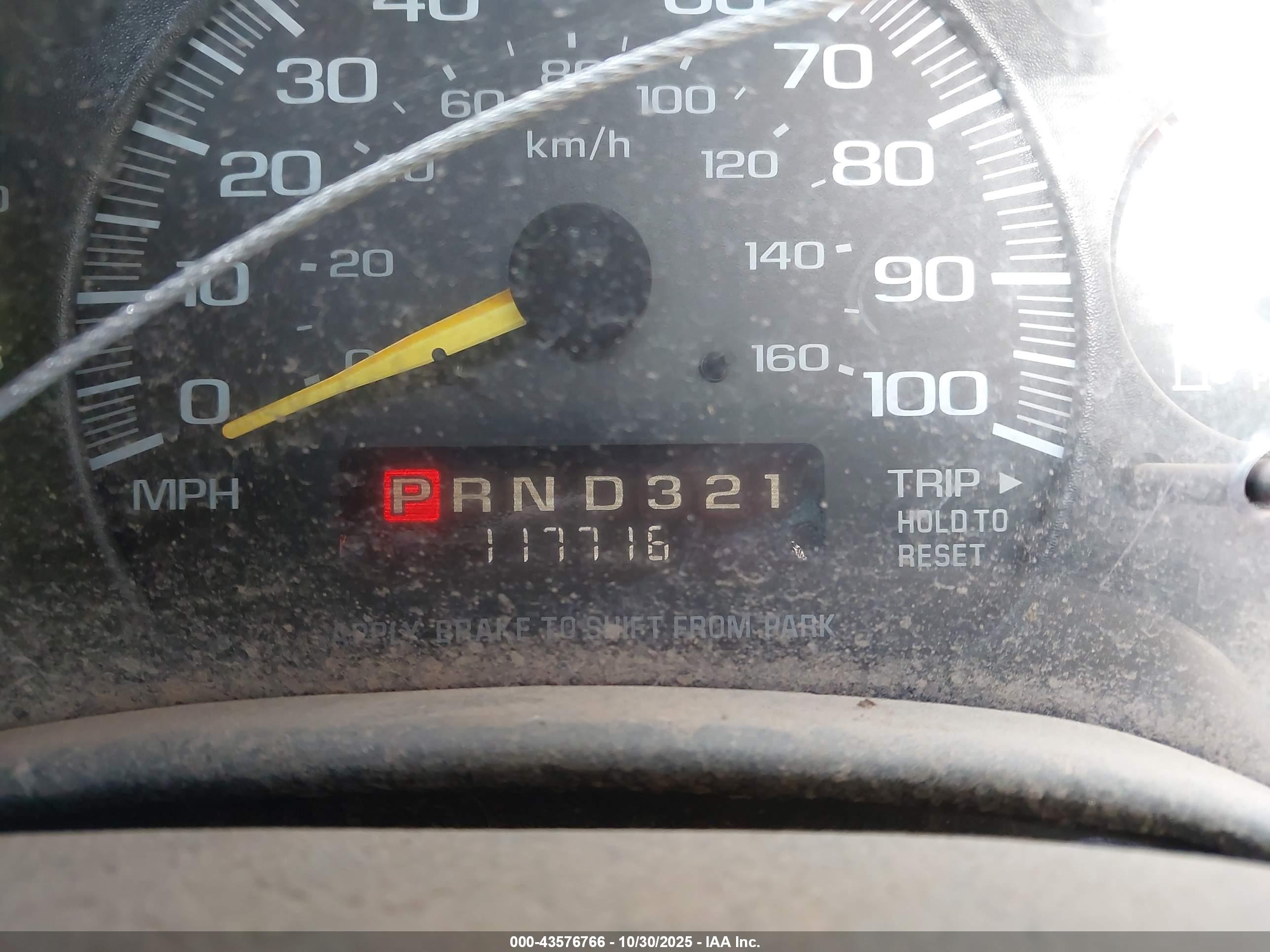 CHEVROLET EXPRESS image 7