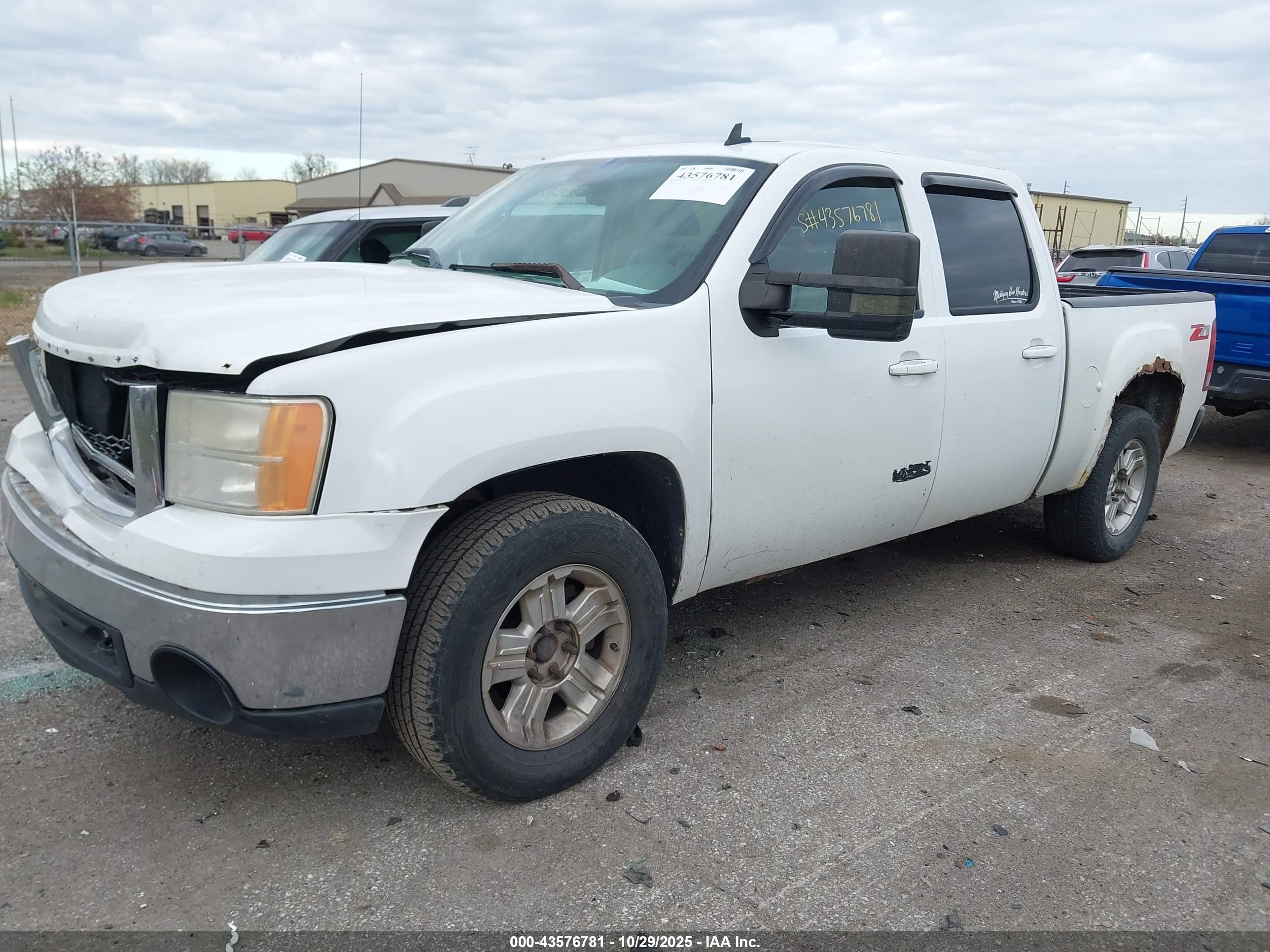 GMC SIERRA image 2