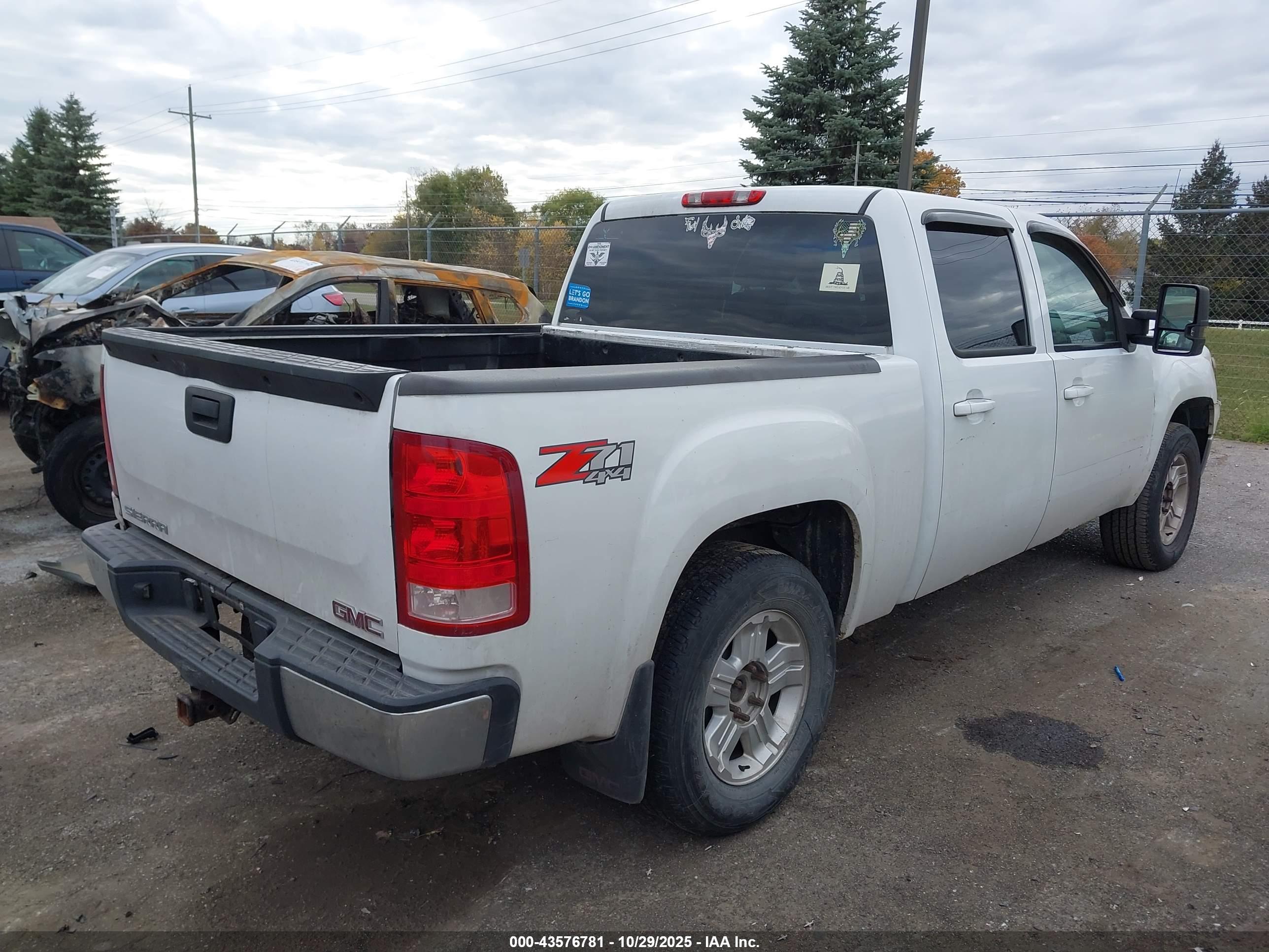 GMC SIERRA image 4
