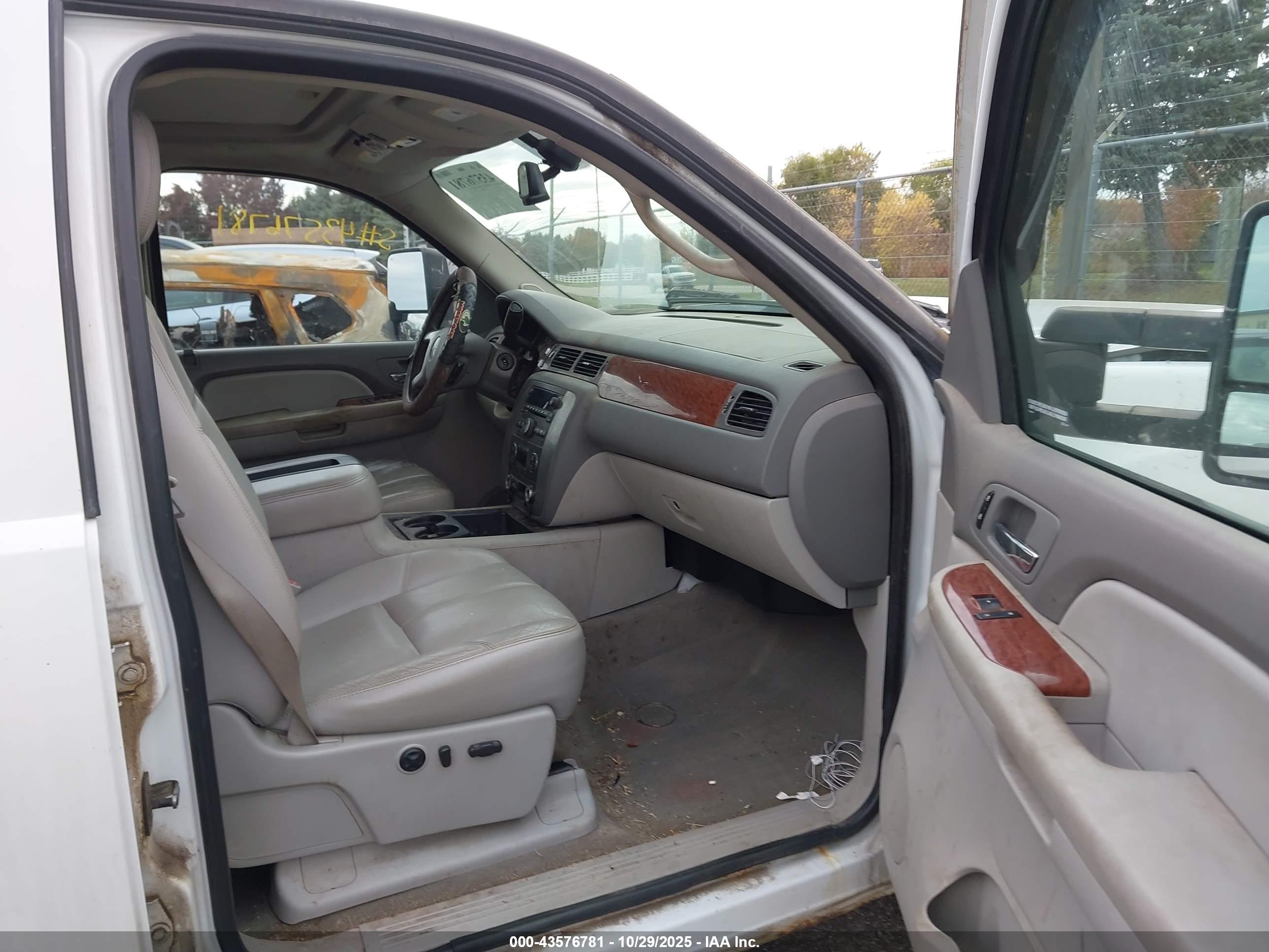 GMC SIERRA image 5