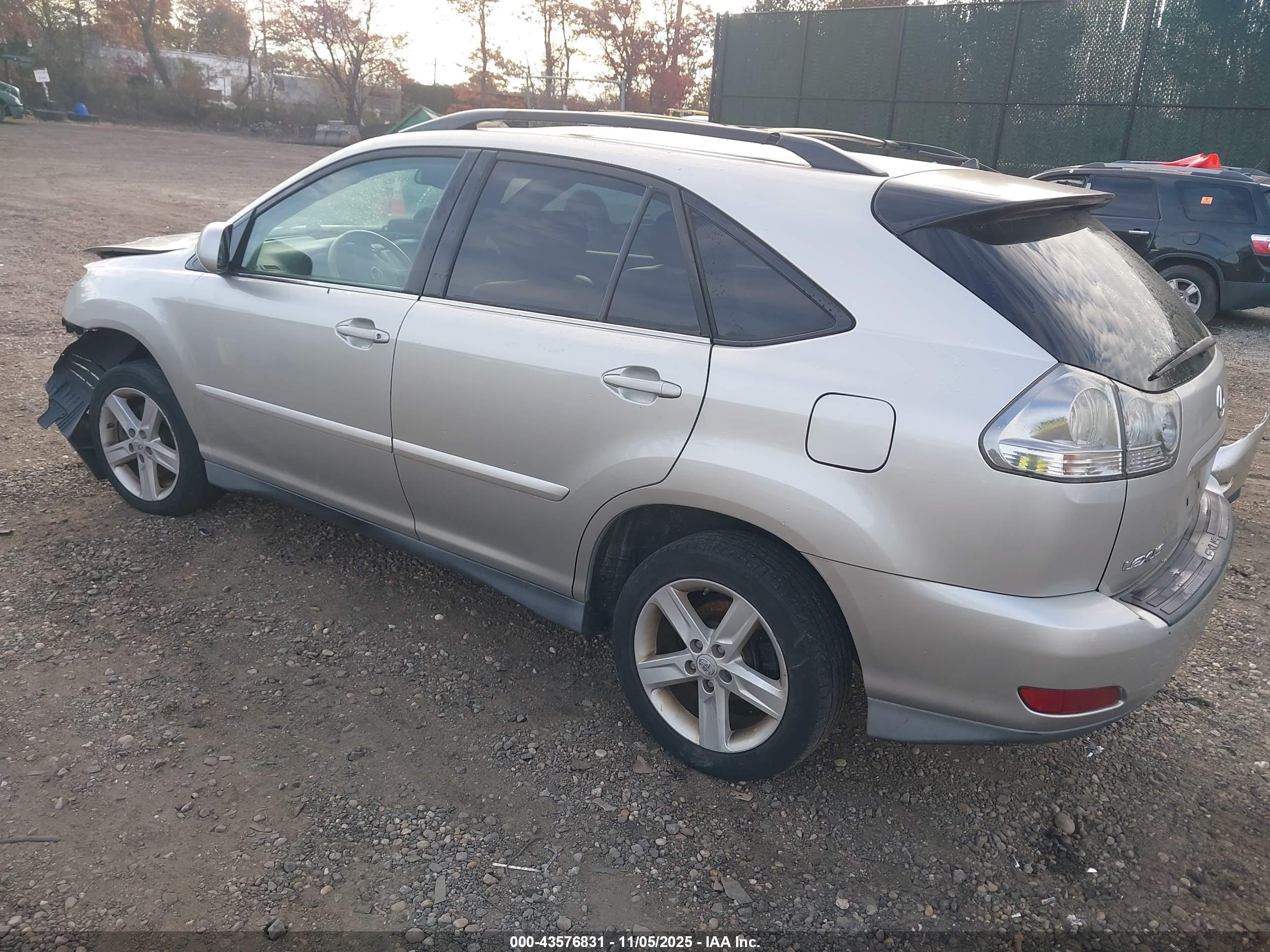 LEXUS RX image 3