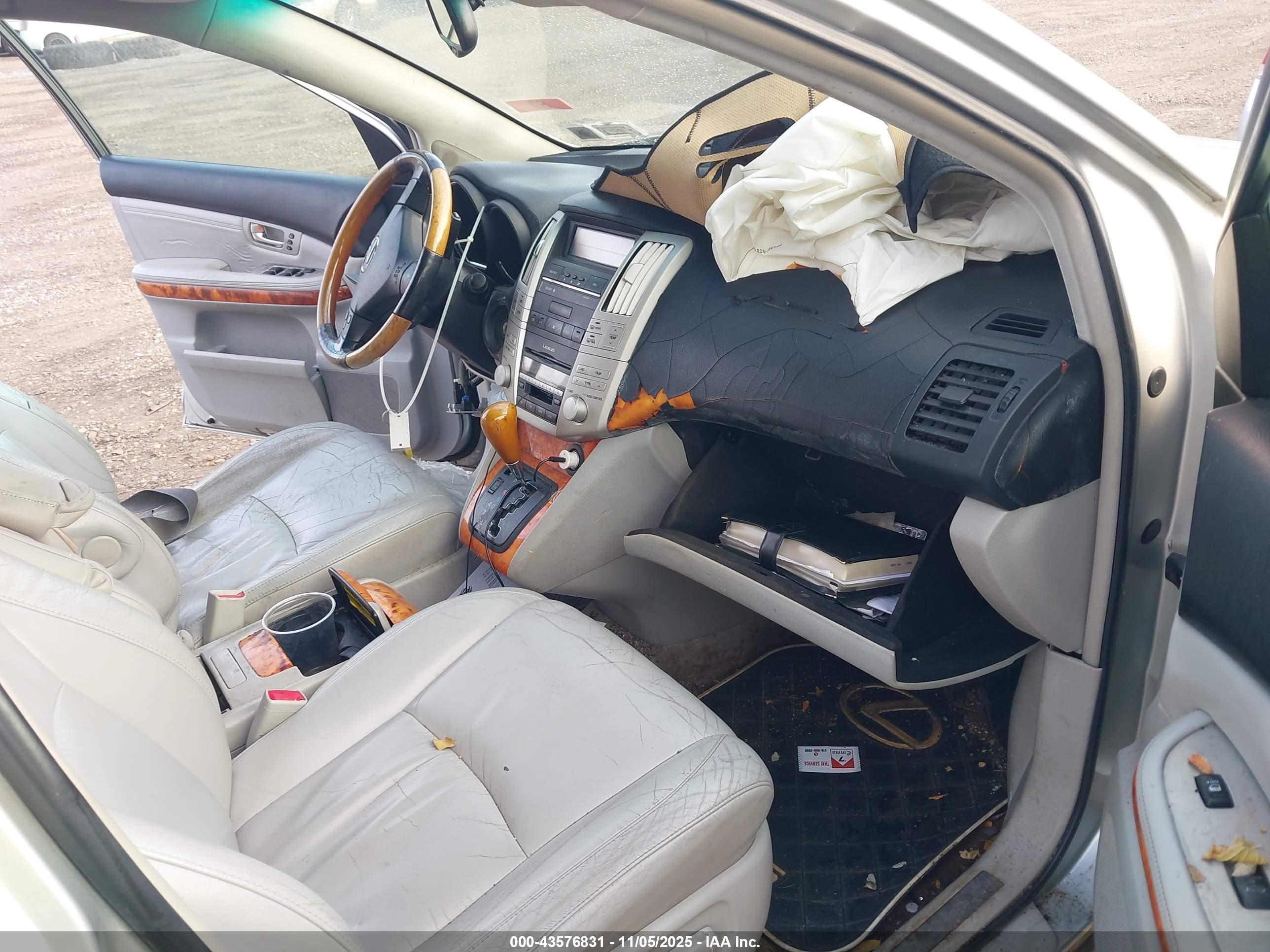 LEXUS RX image 5