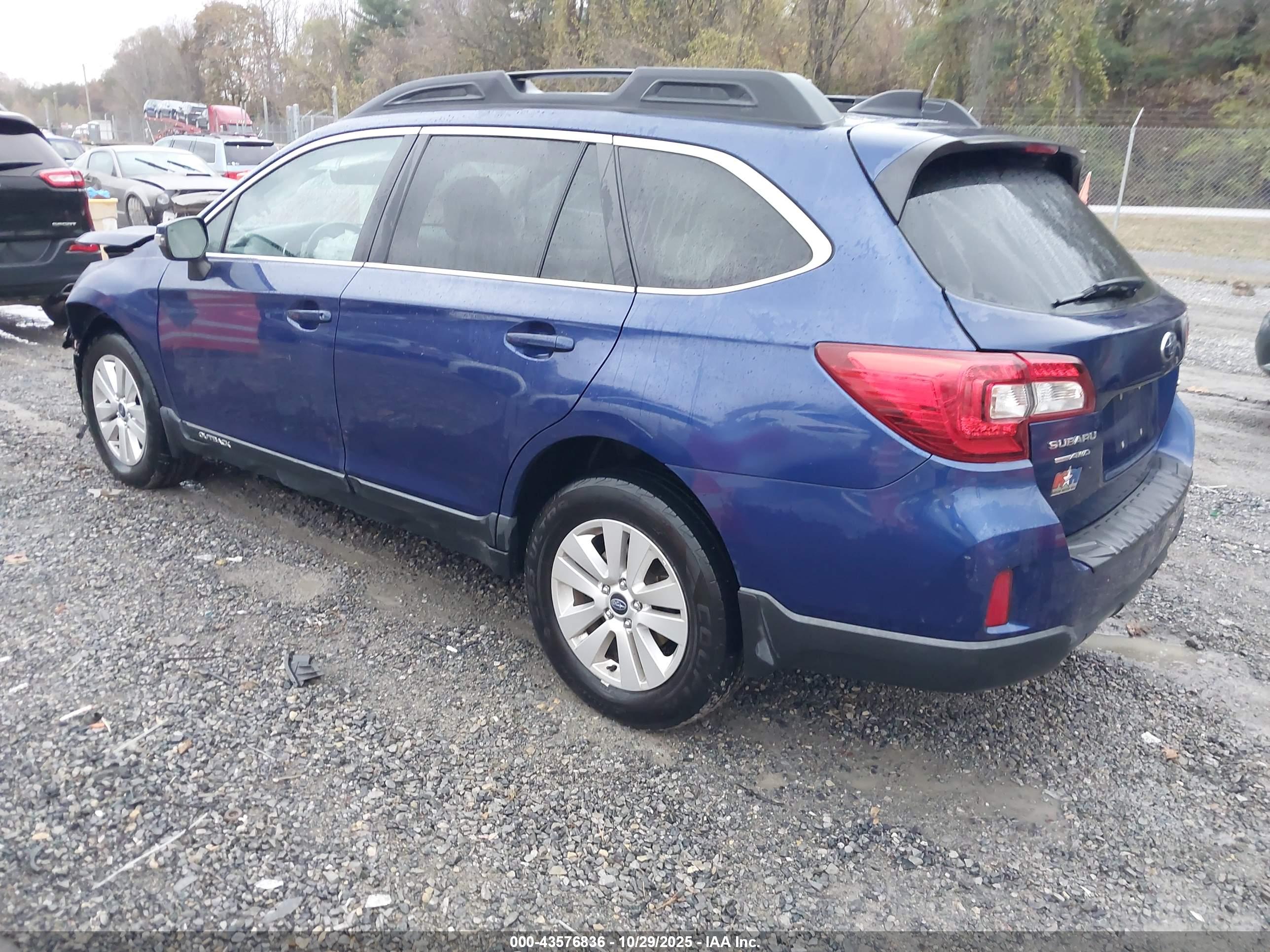 SUBARU OUTBACK image 3