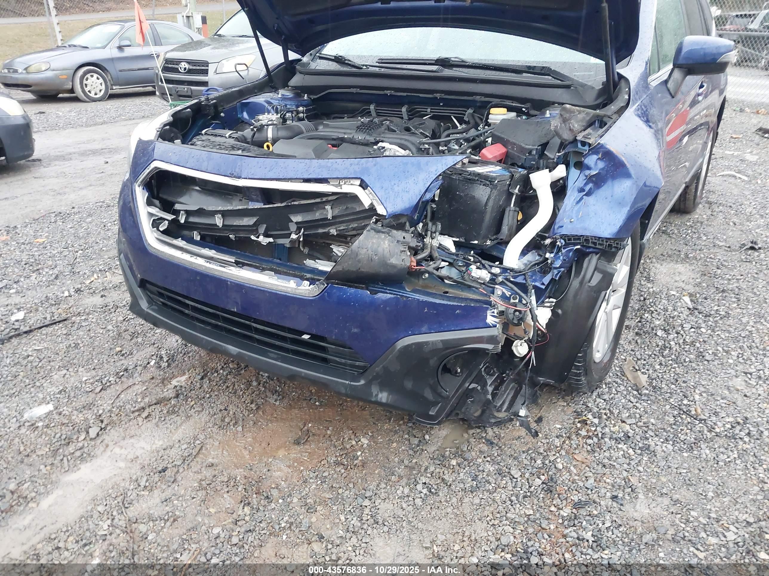SUBARU OUTBACK image 6
