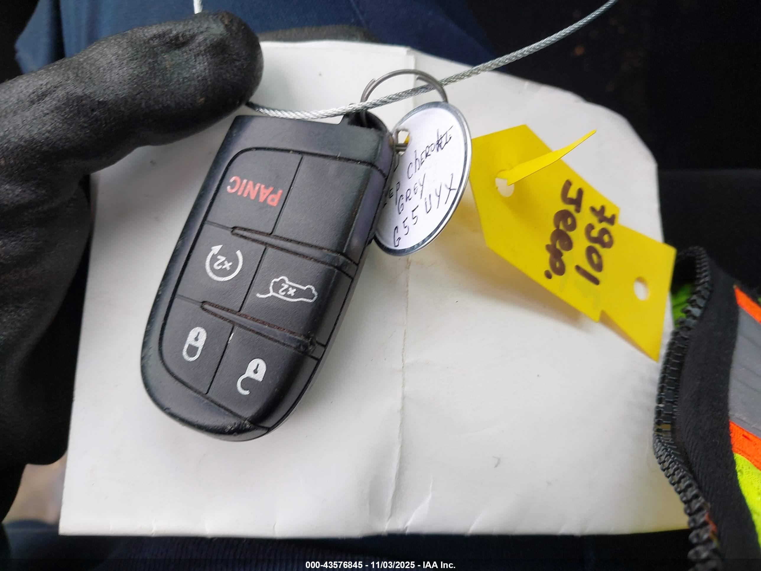 JEEP GRAND image 11