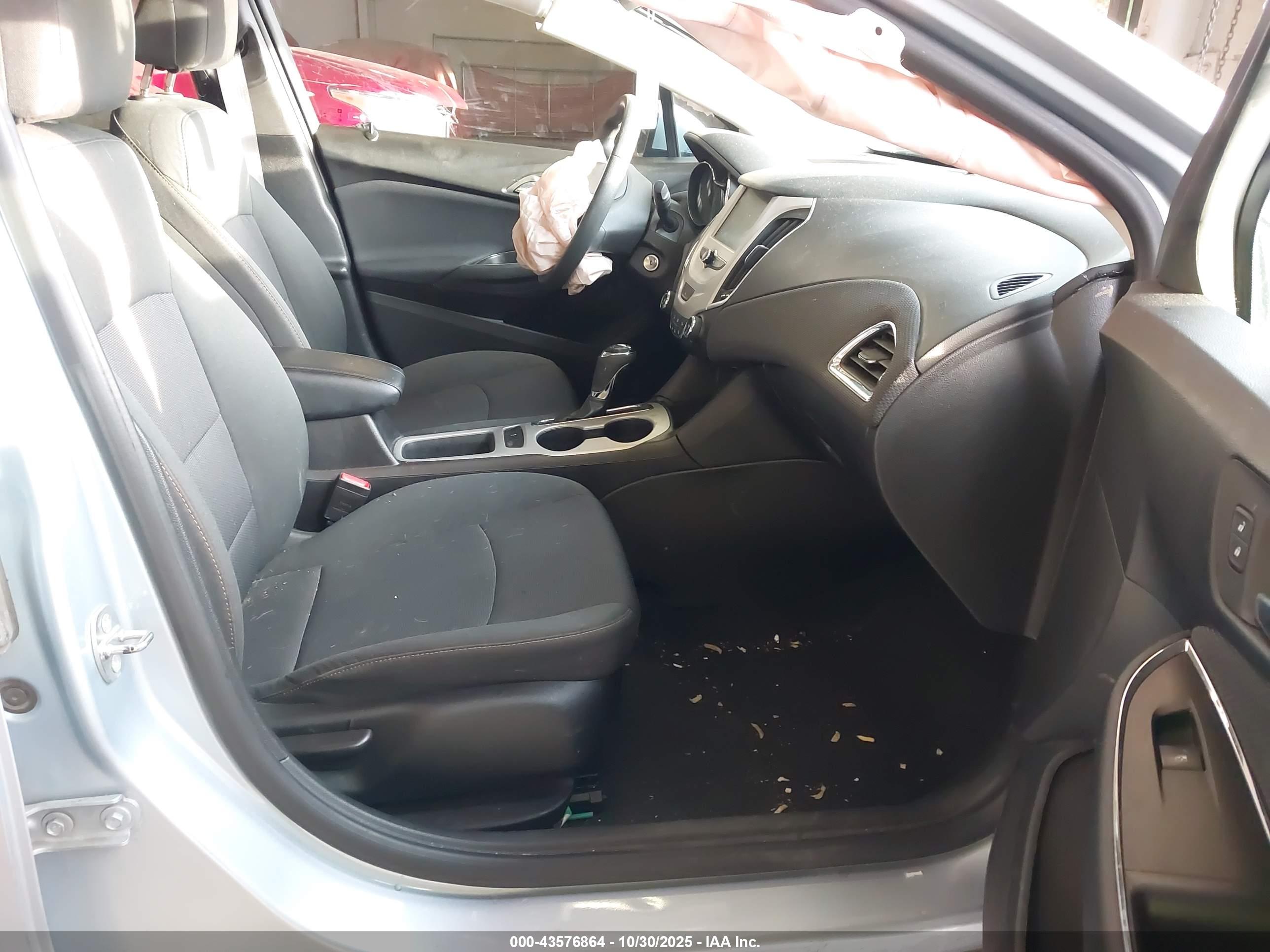 CHEVROLET CRUZE image 5