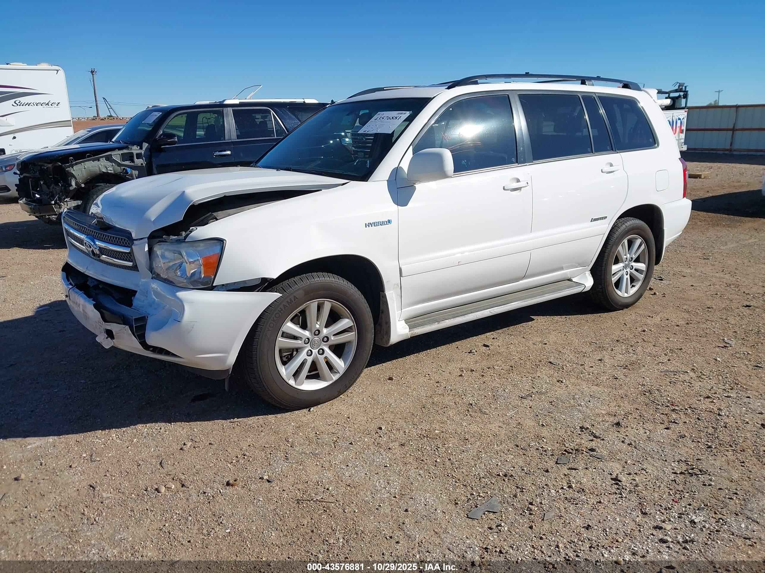 TOYOTA HIGHLANDER image 2