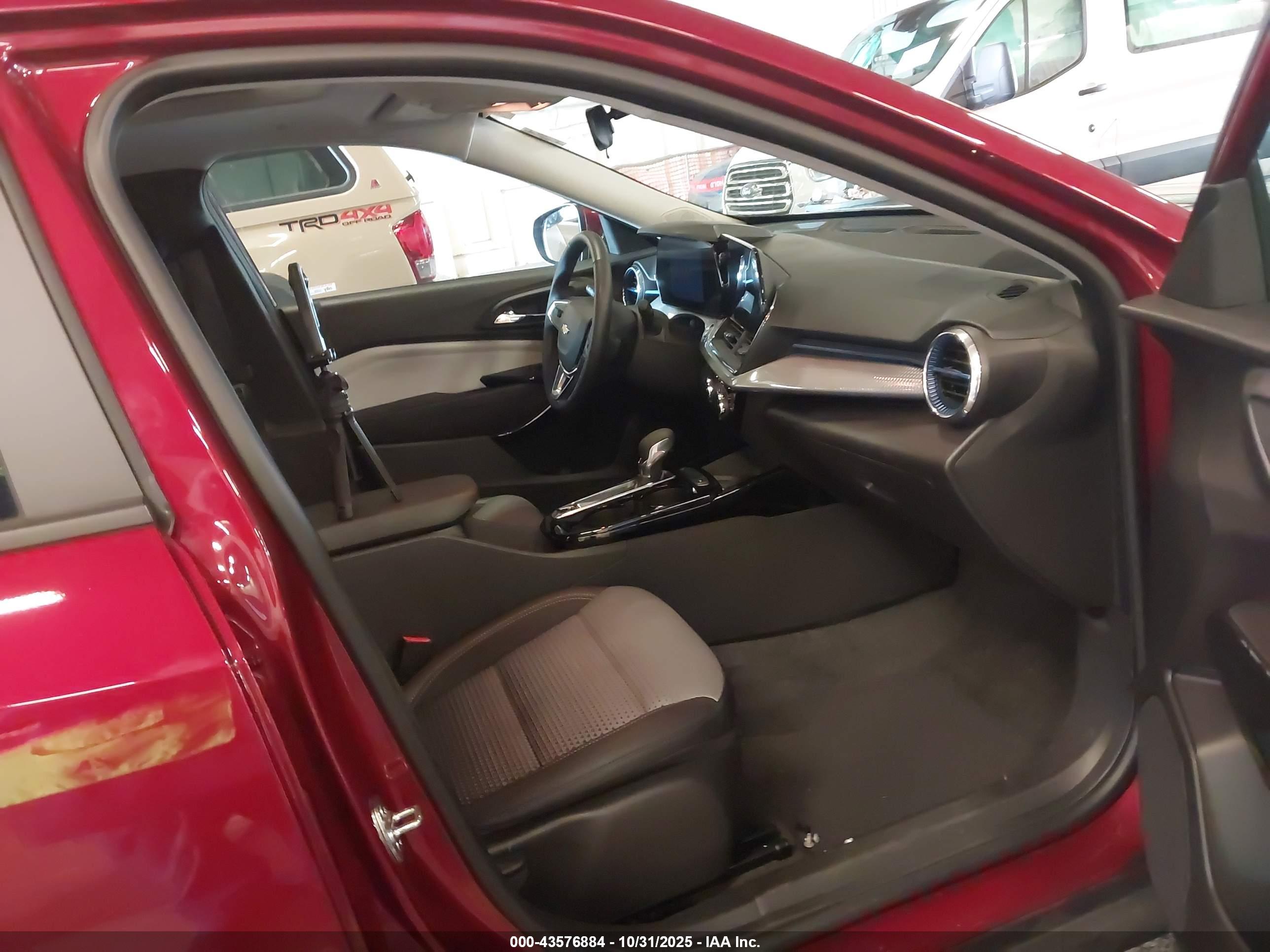 CHEVROLET TRAX image 5