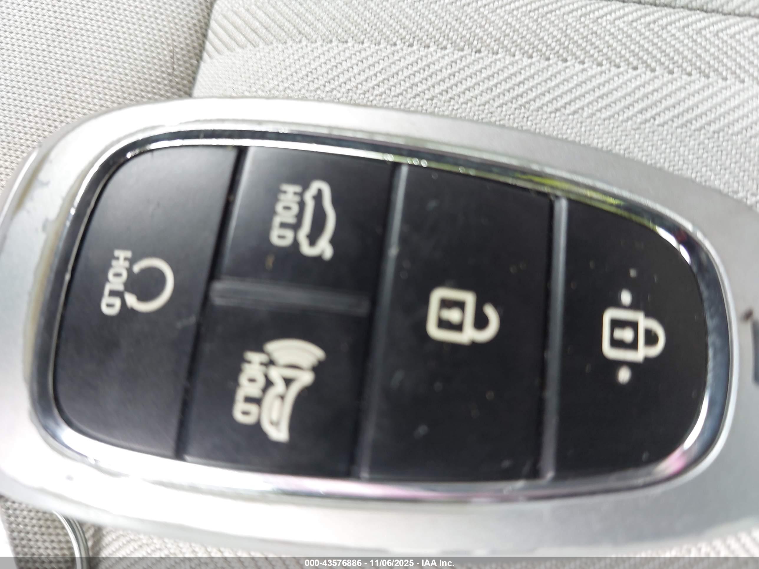 HYUNDAI SONATA image 11