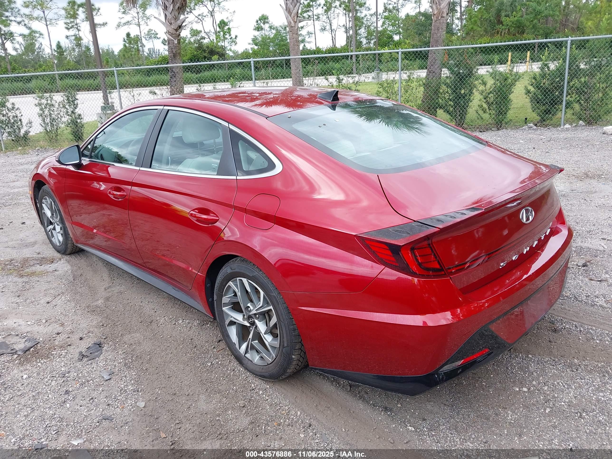 HYUNDAI SONATA image 3