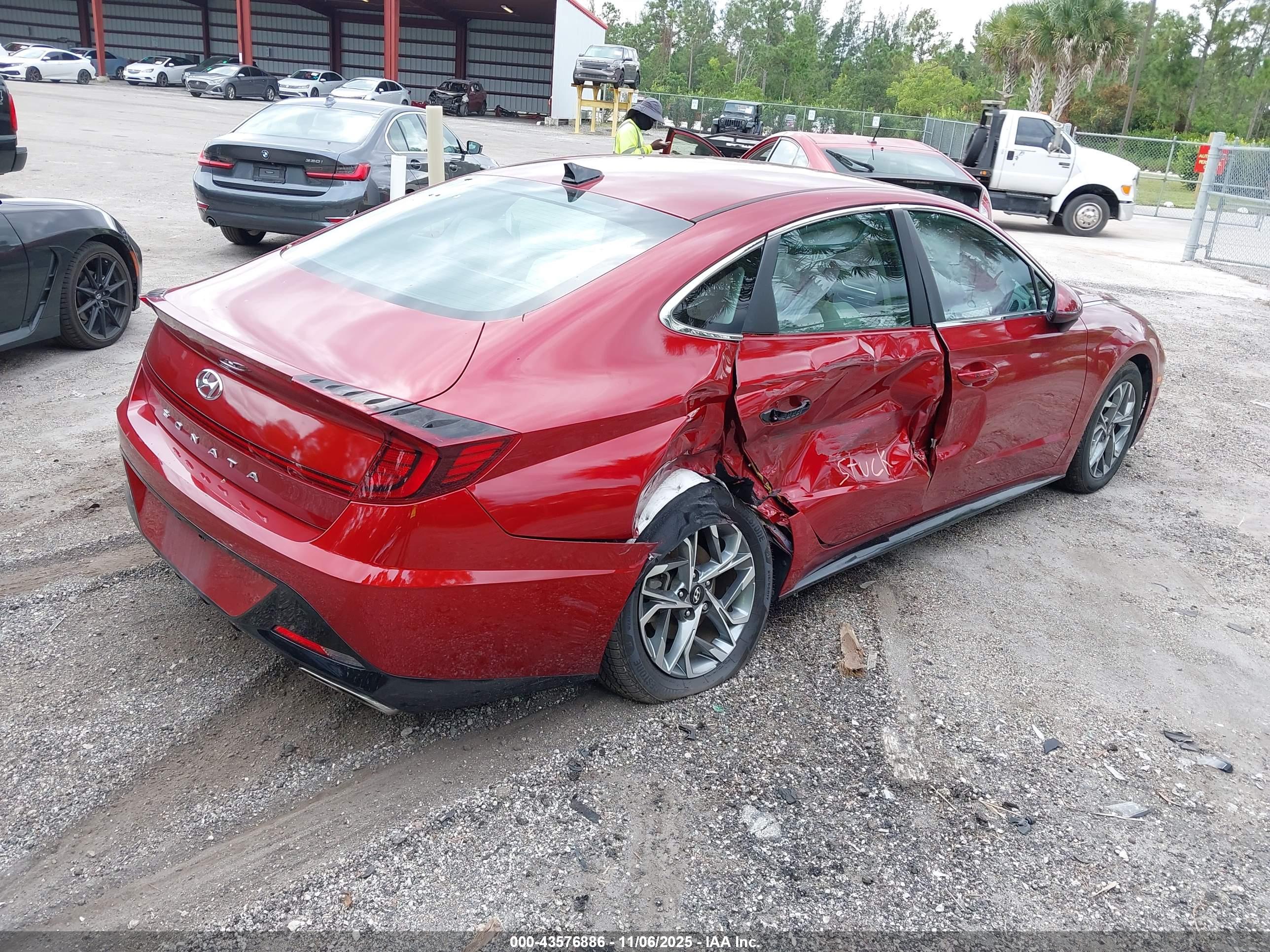 HYUNDAI SONATA image 4