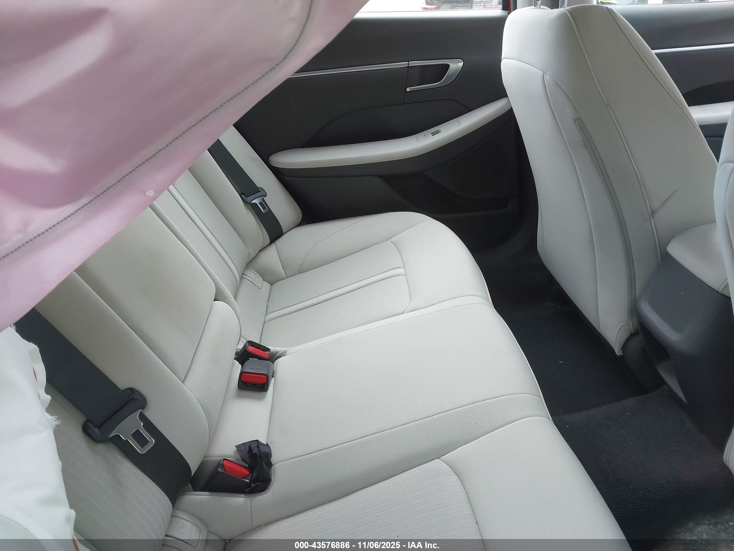 HYUNDAI SONATA image 8