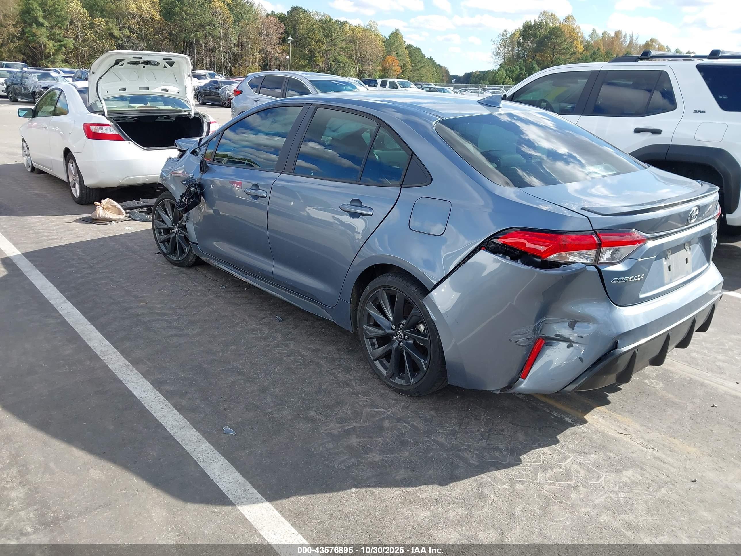 TOYOTA COROLLA image 3
