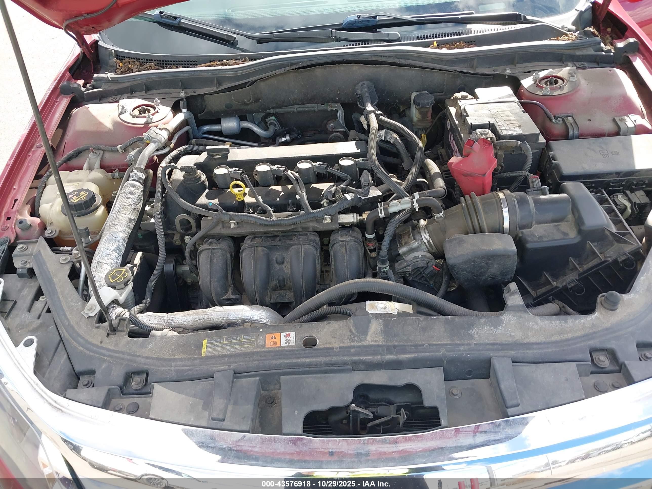 FORD FUSION image 10