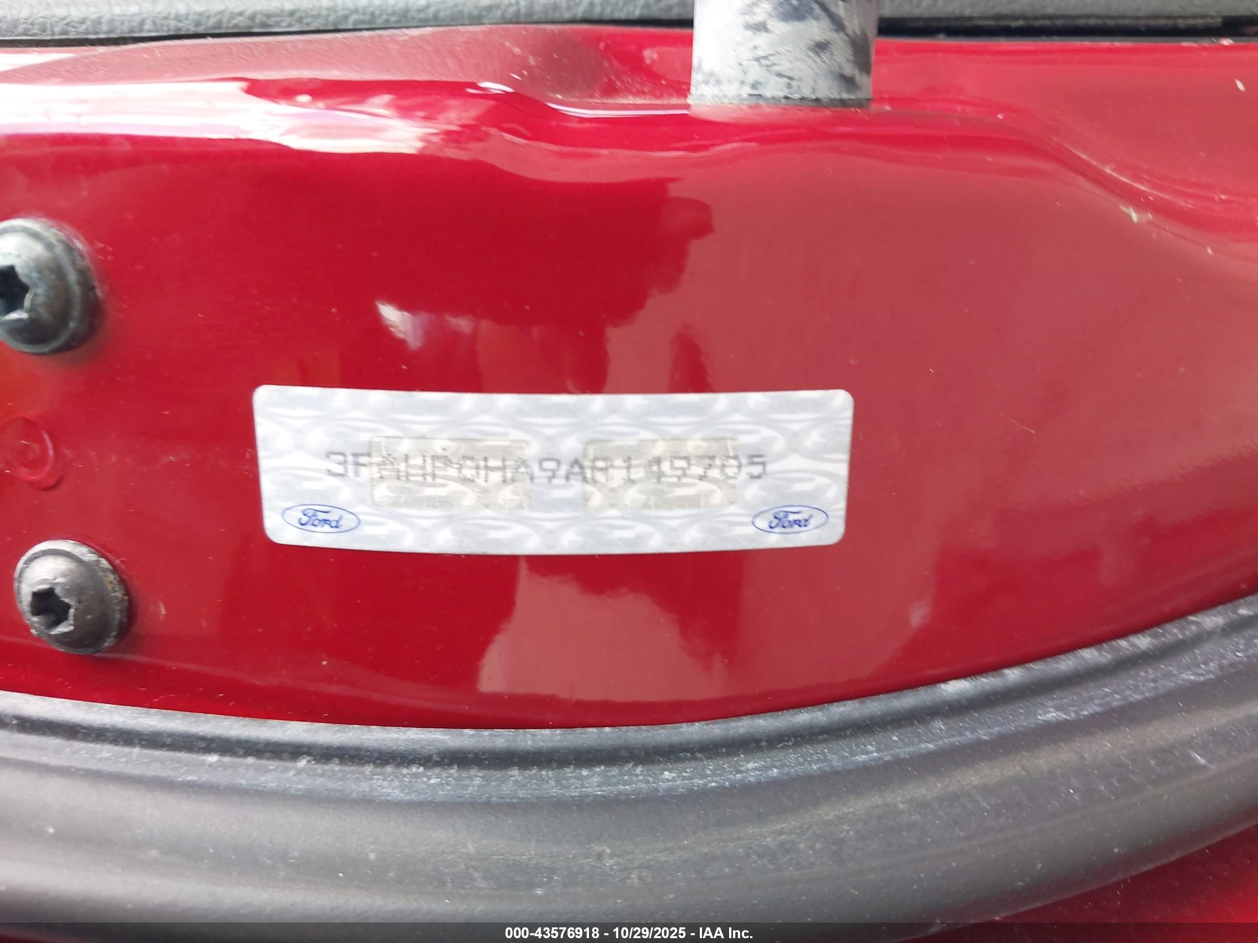 FORD FUSION image 9