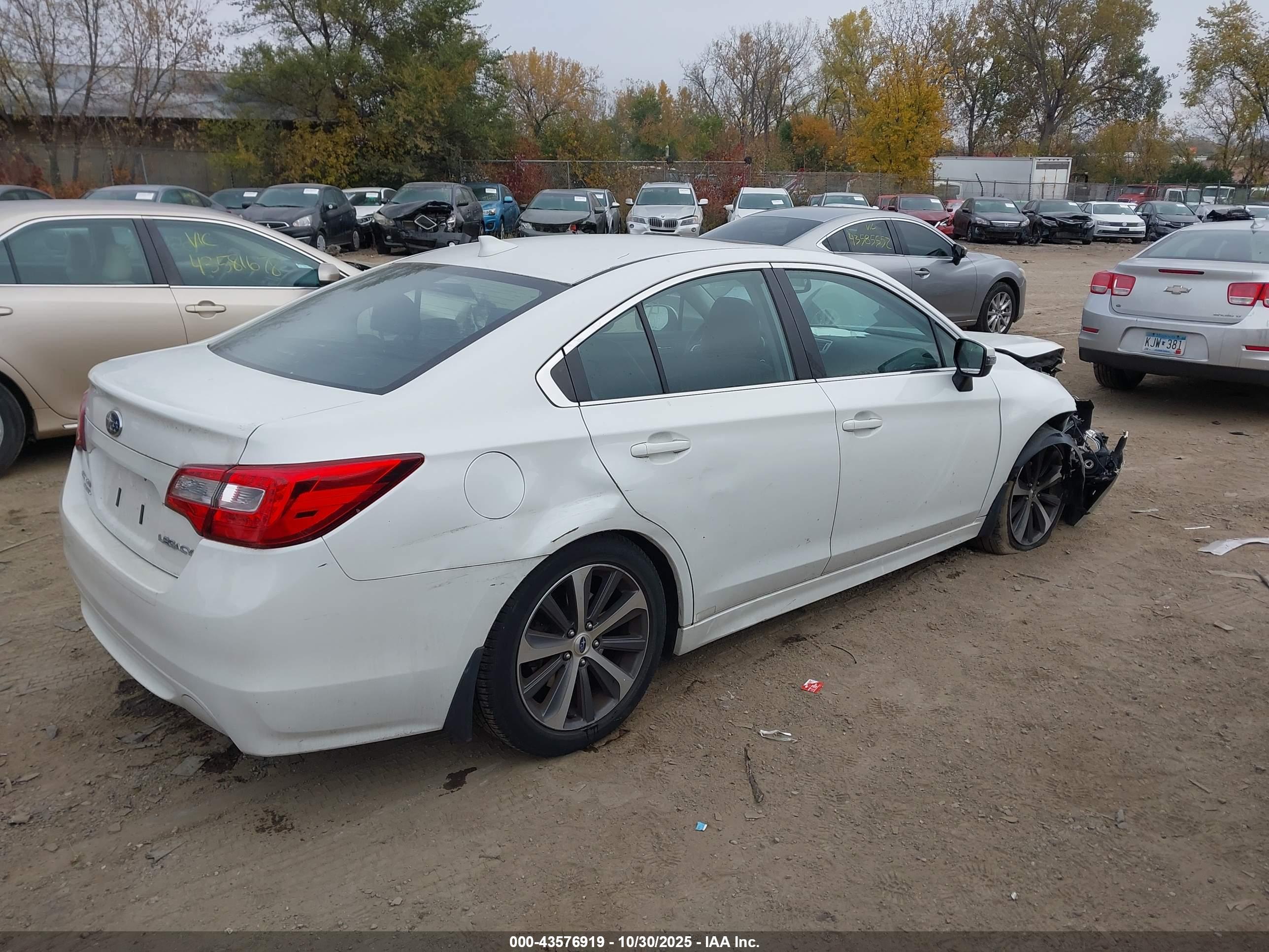 SUBARU LEGACY image 4
