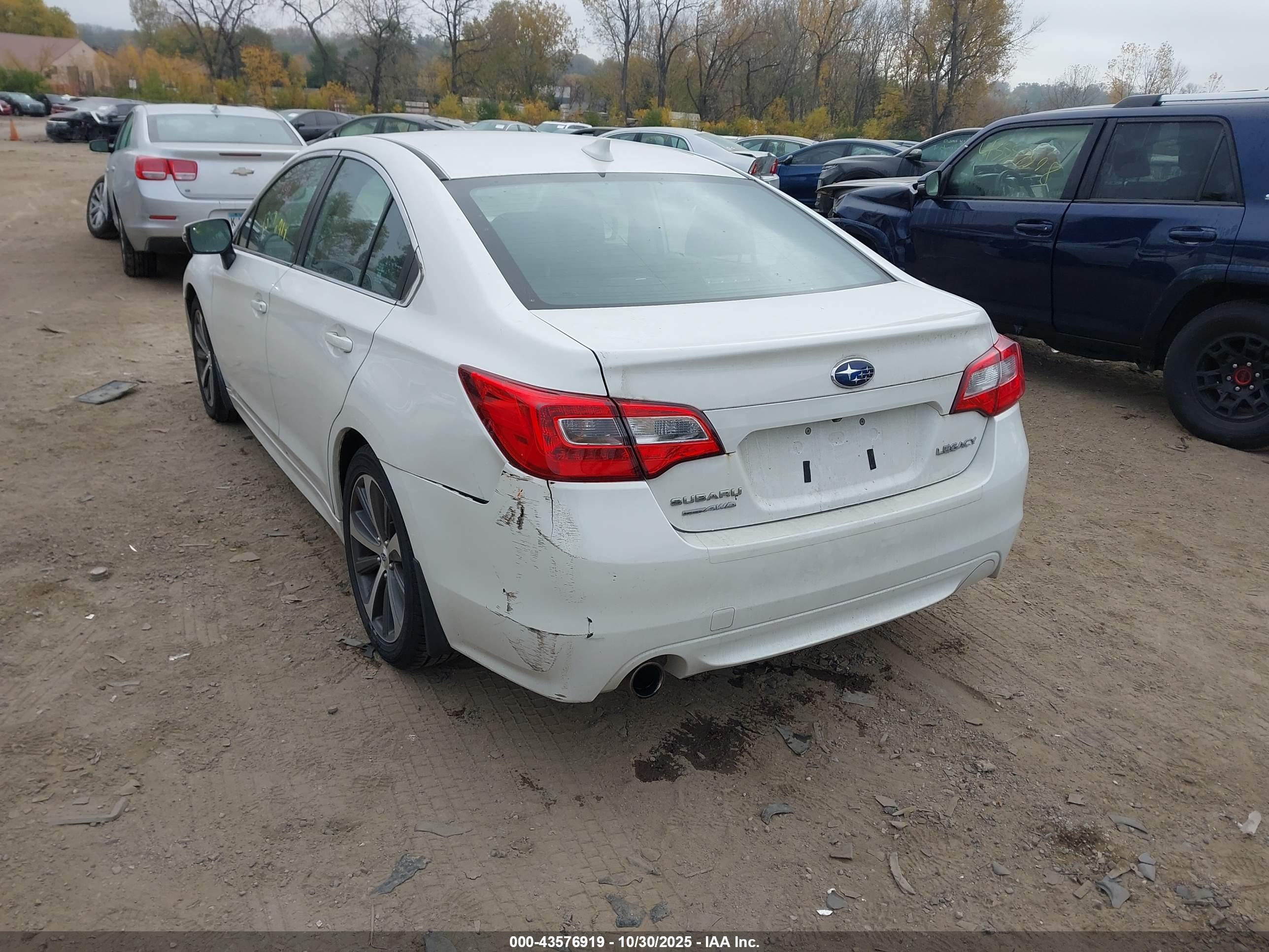 SUBARU LEGACY image 6