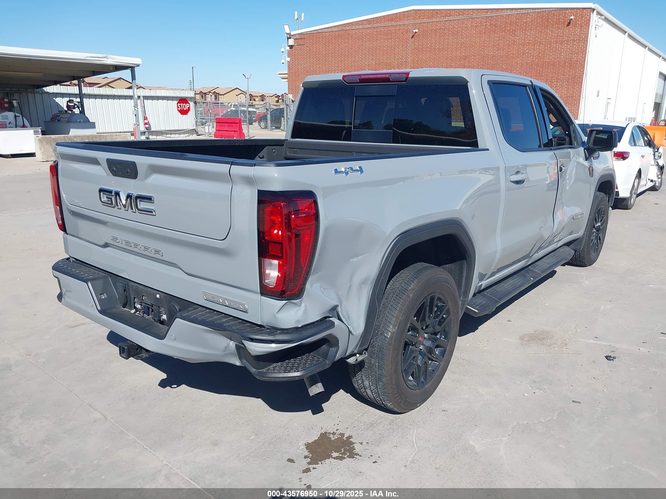GMC SIERRA image 4