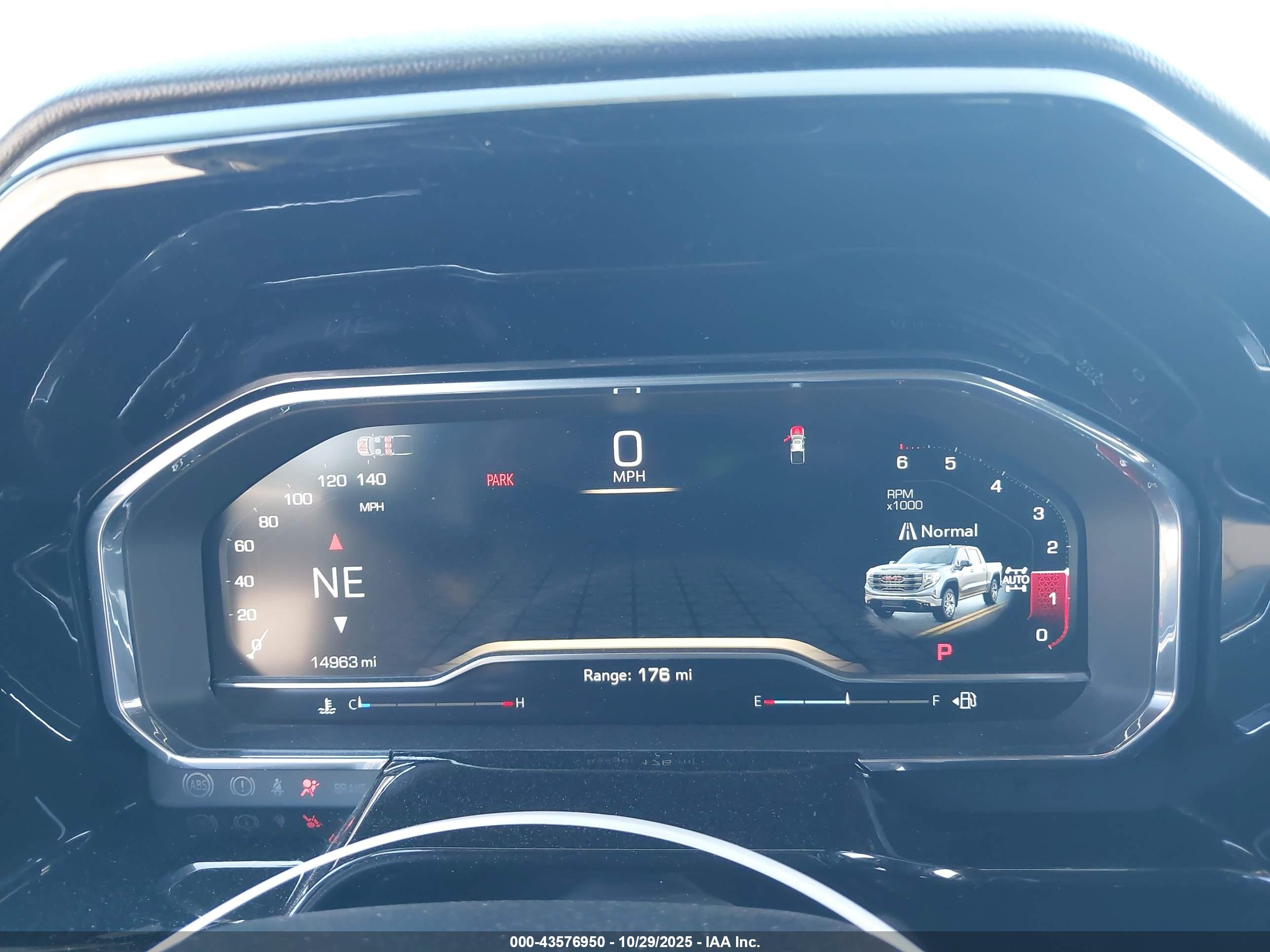 GMC SIERRA image 7