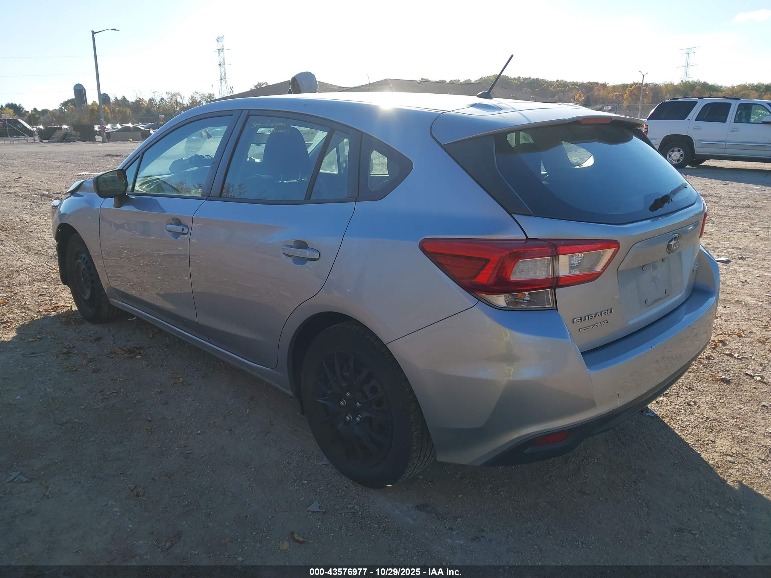 SUBARU IMPREZA image 3