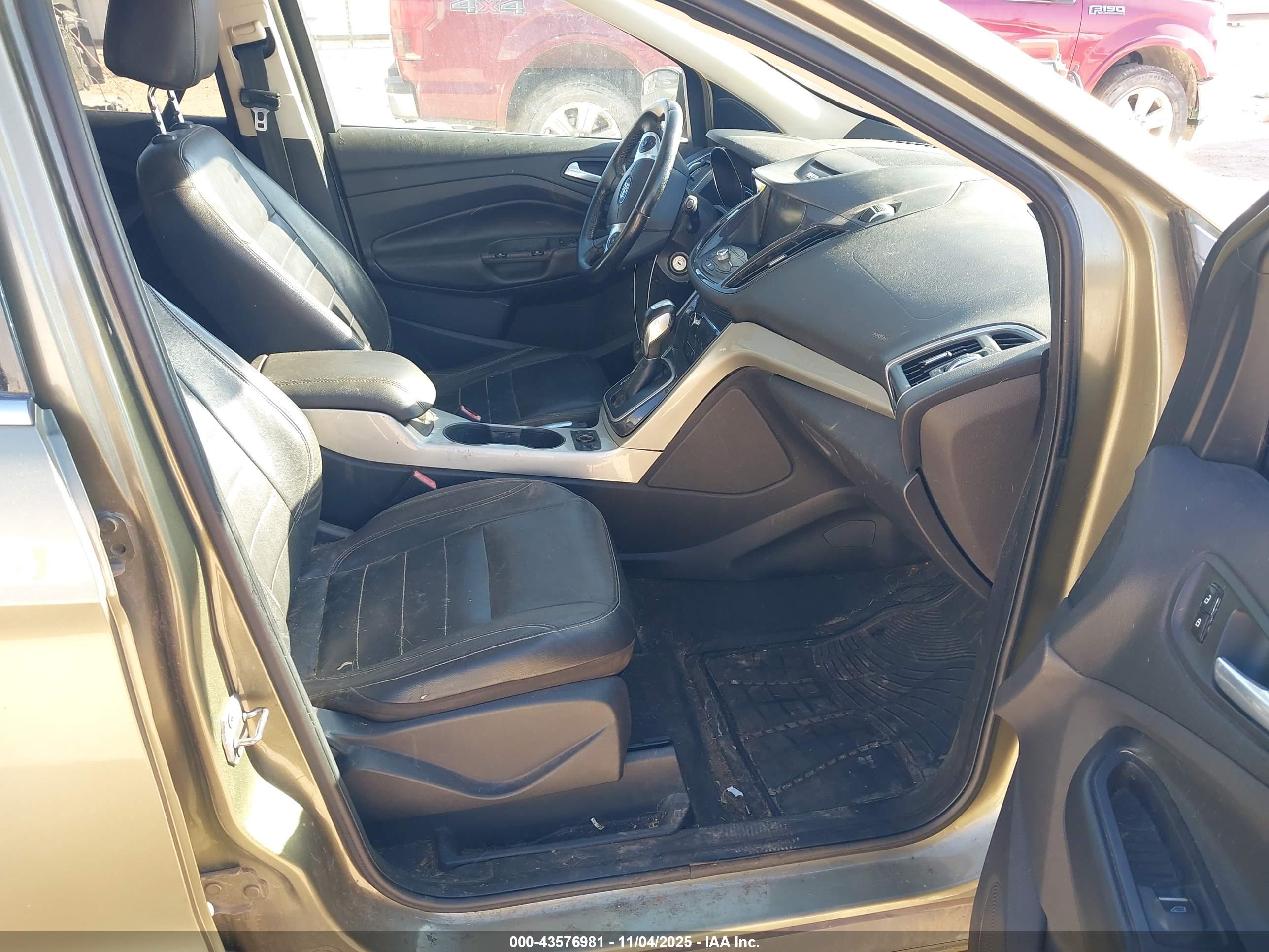 FORD ESCAPE image 5