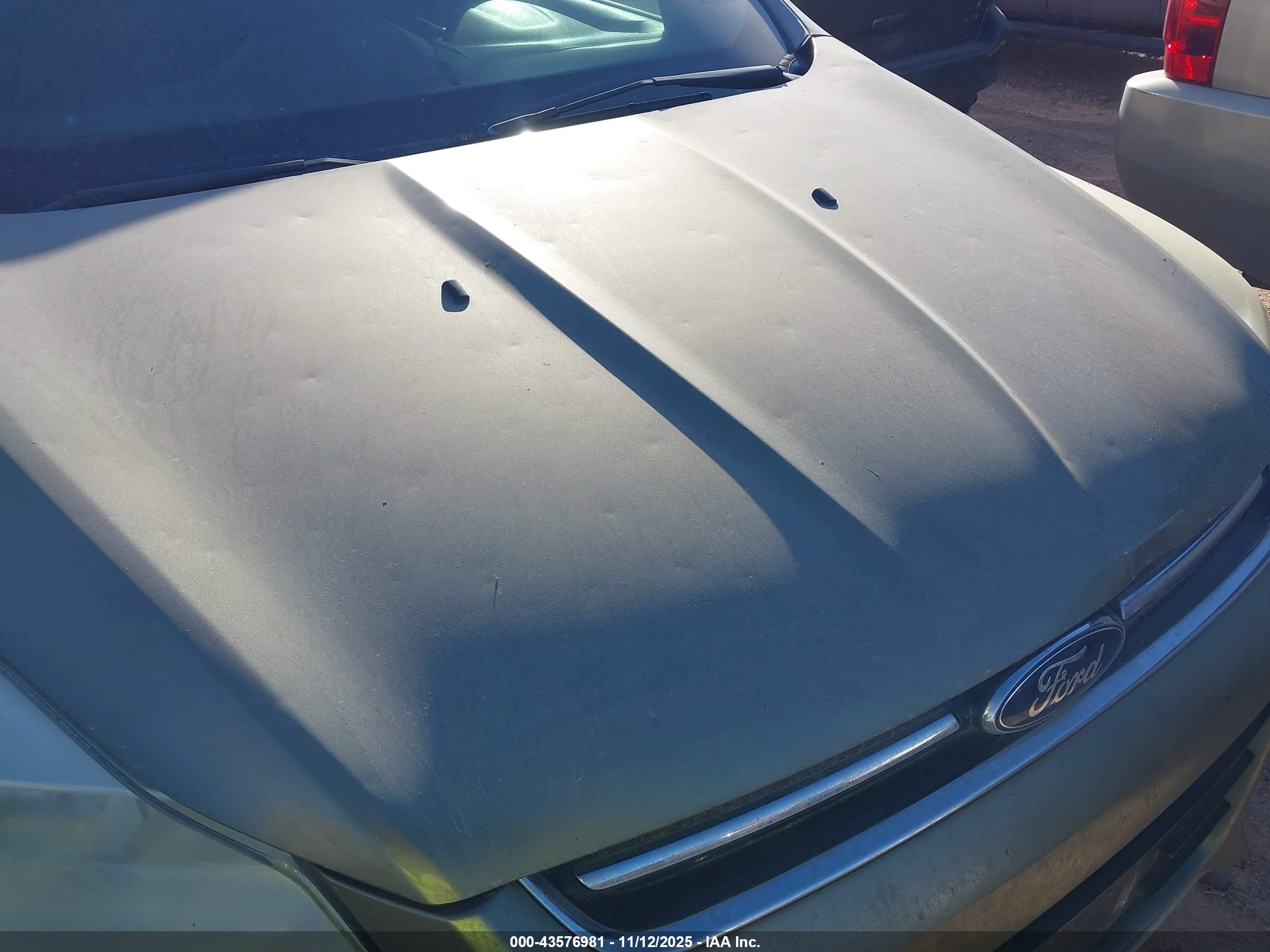 FORD ESCAPE image 6