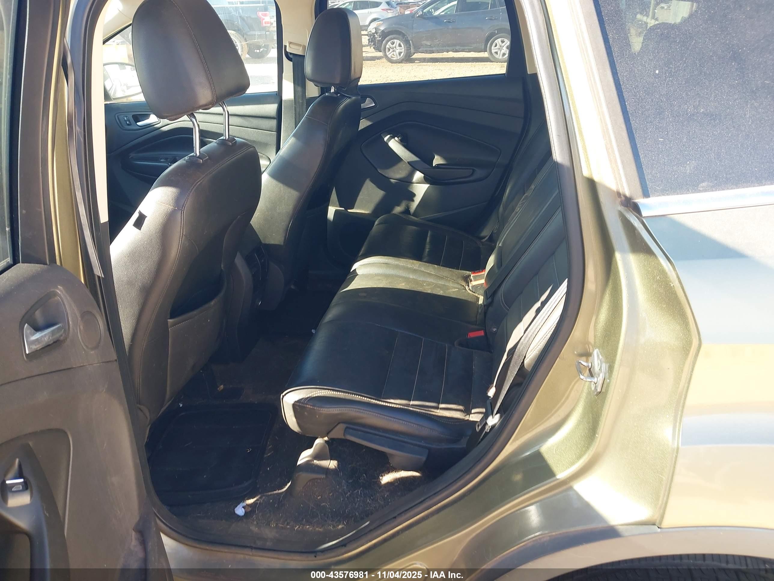 FORD ESCAPE image 8