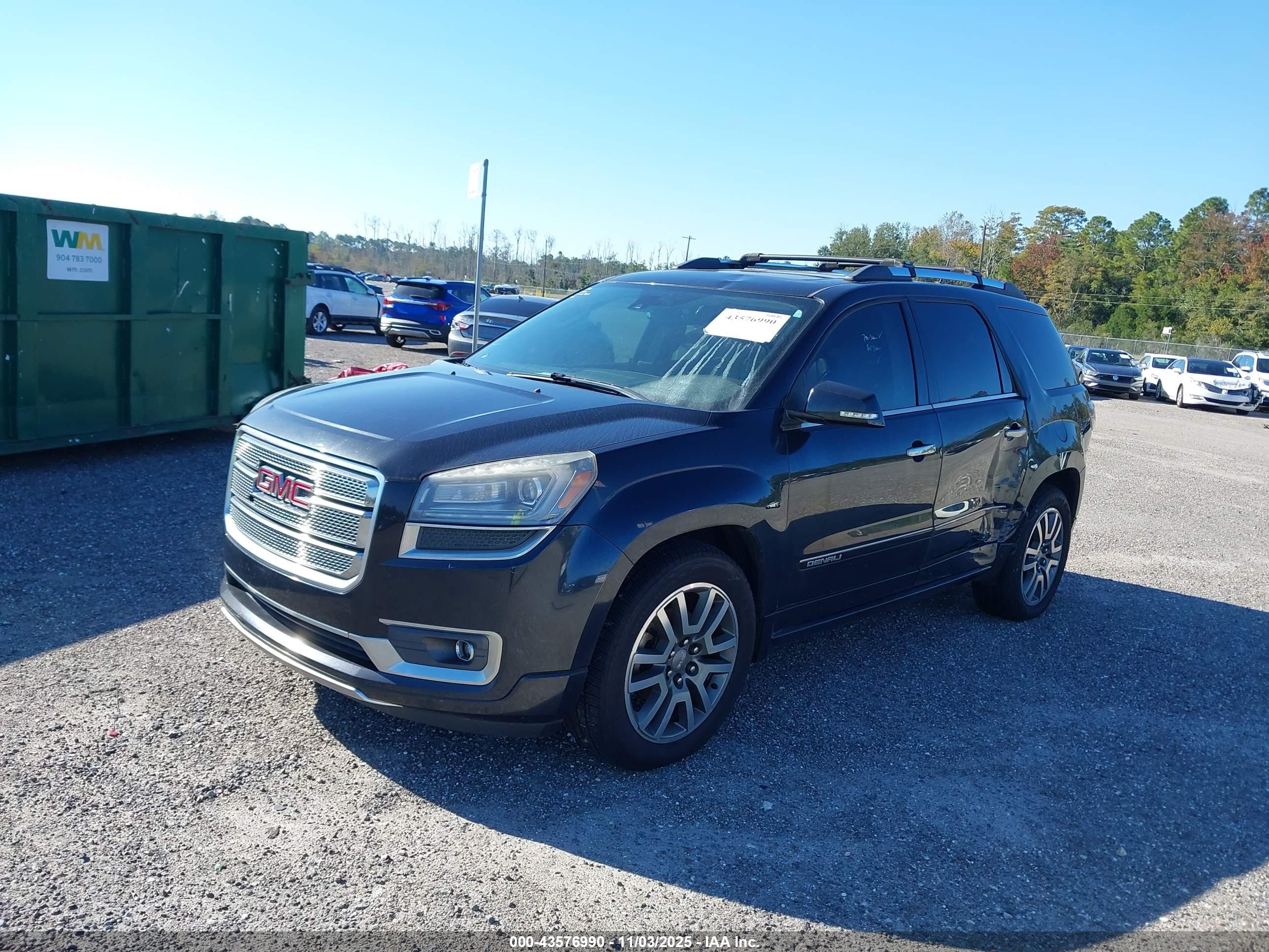 GMC ACADIA image 2