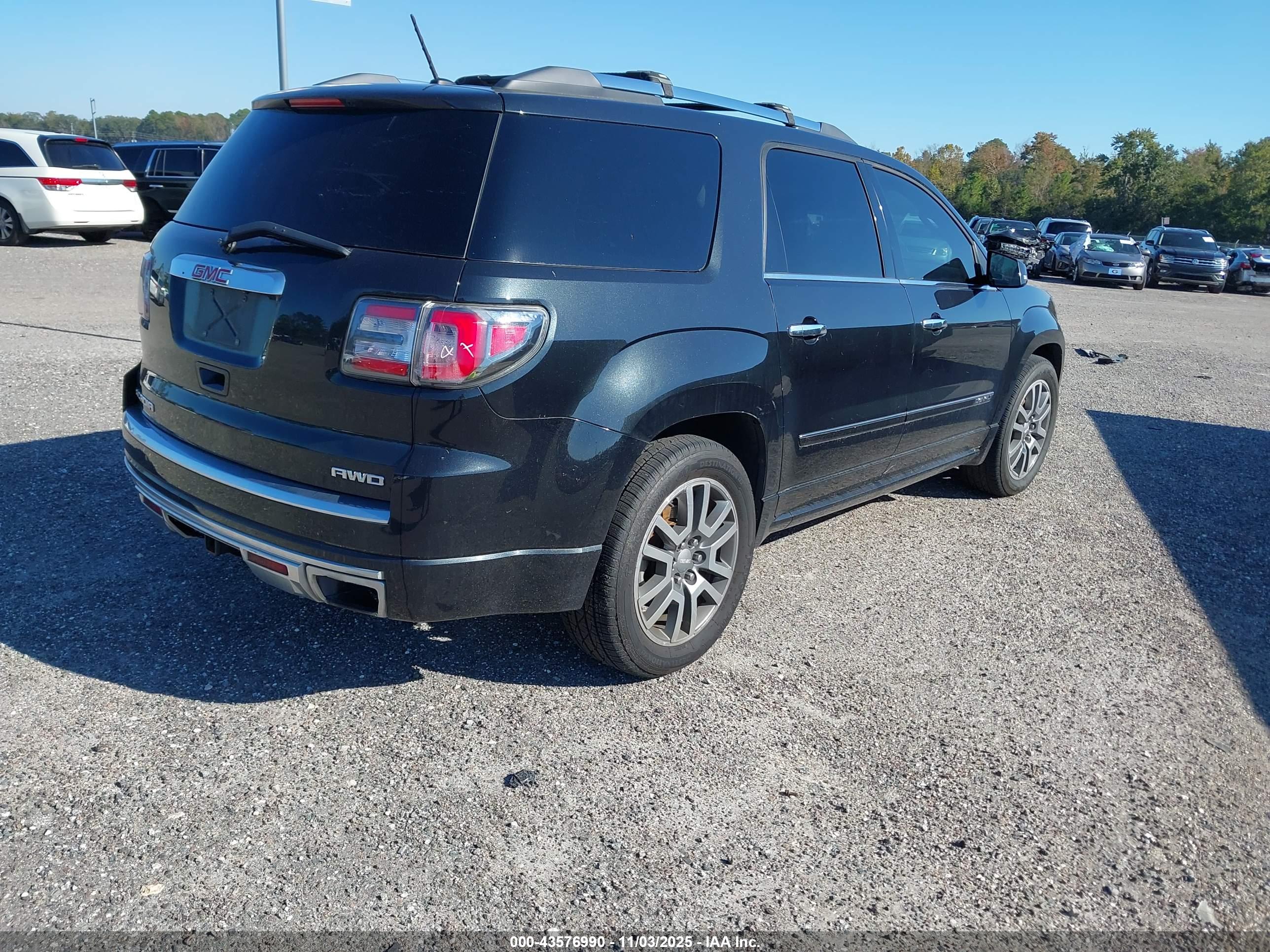 GMC ACADIA image 4