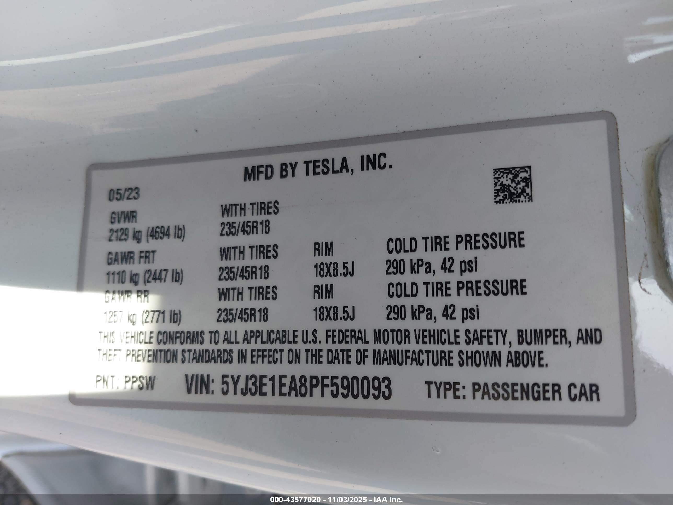 TESLA MODEL image 9