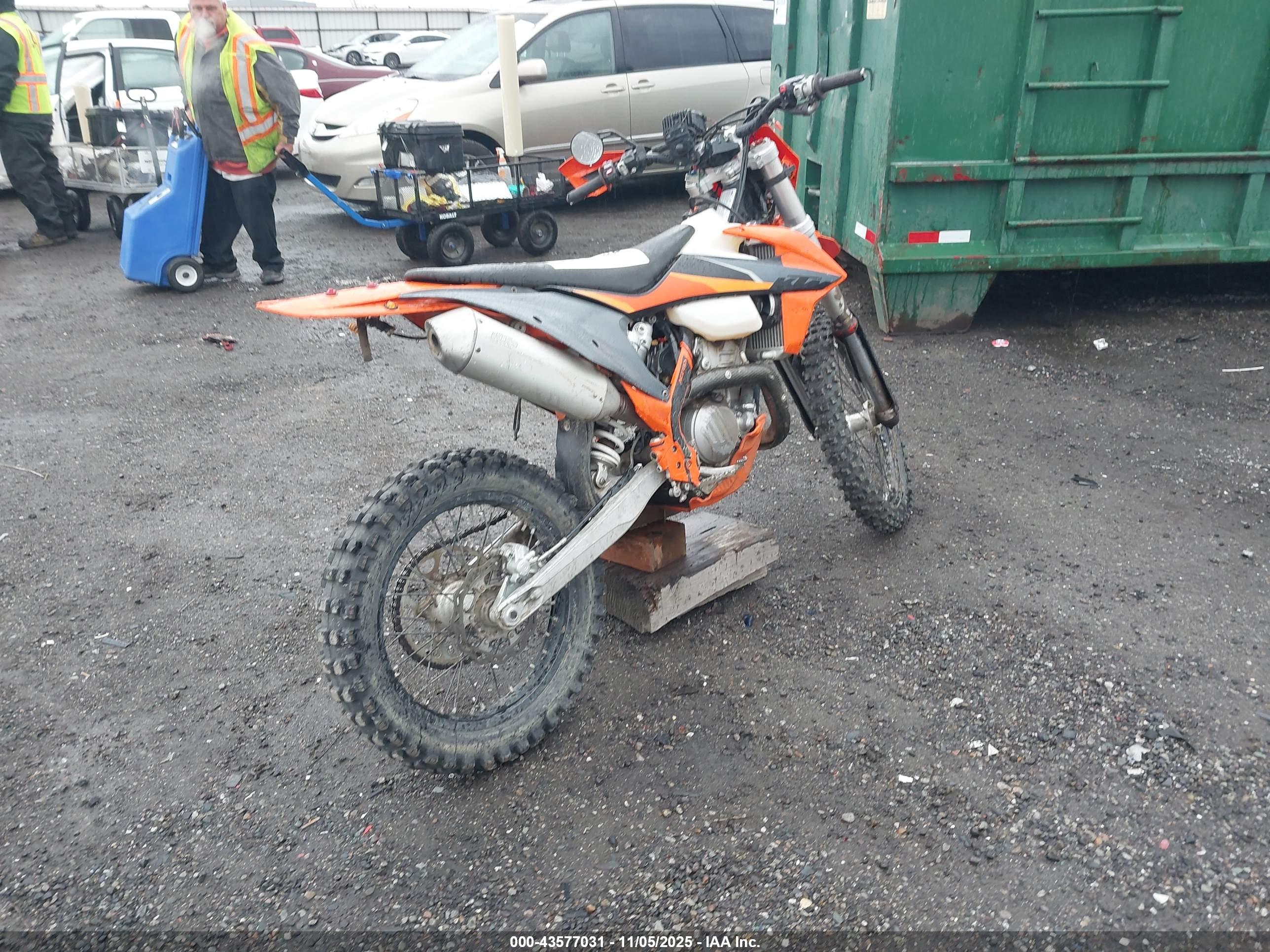 KTM 350 image 4