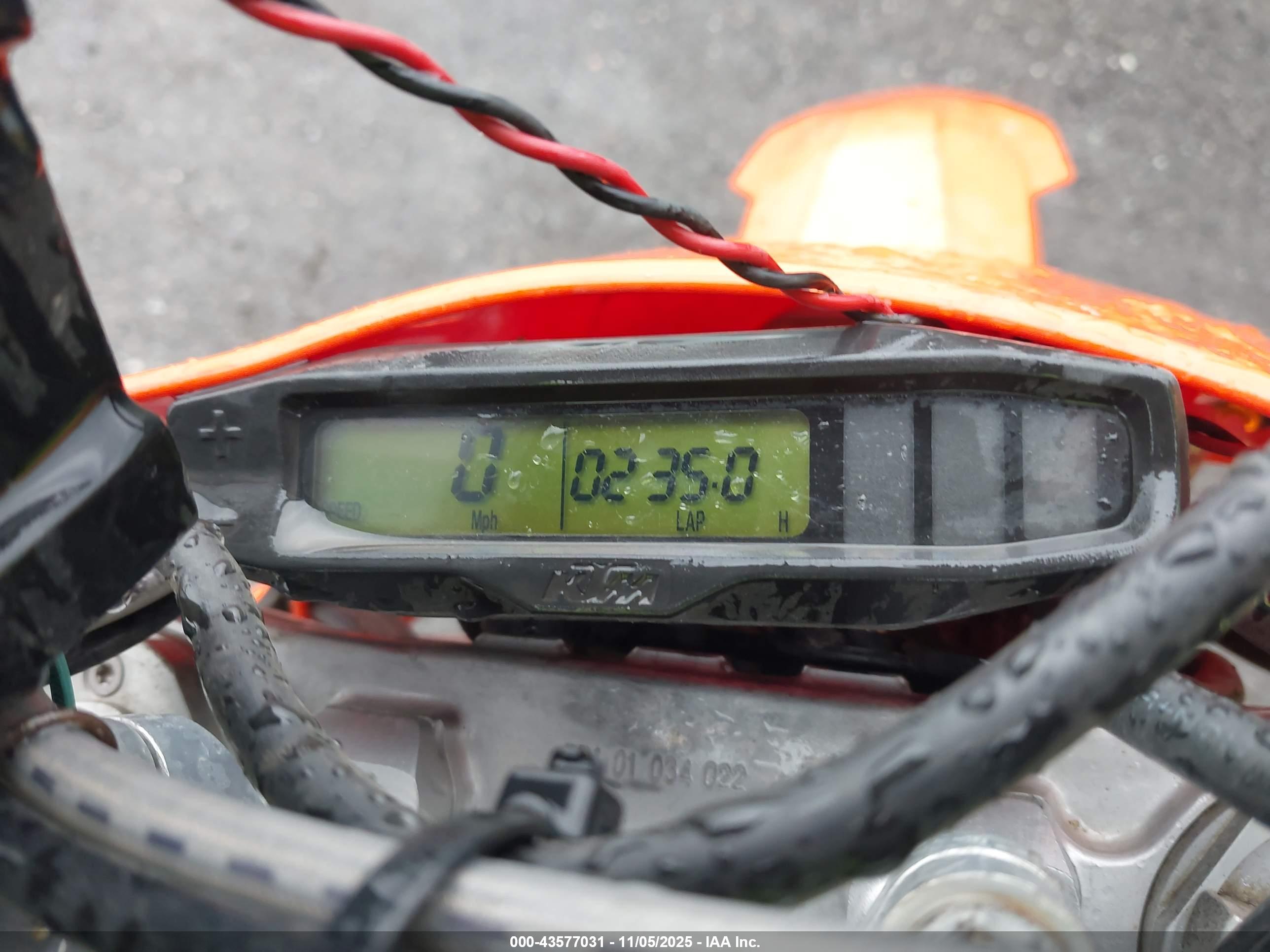 KTM 350 image 7