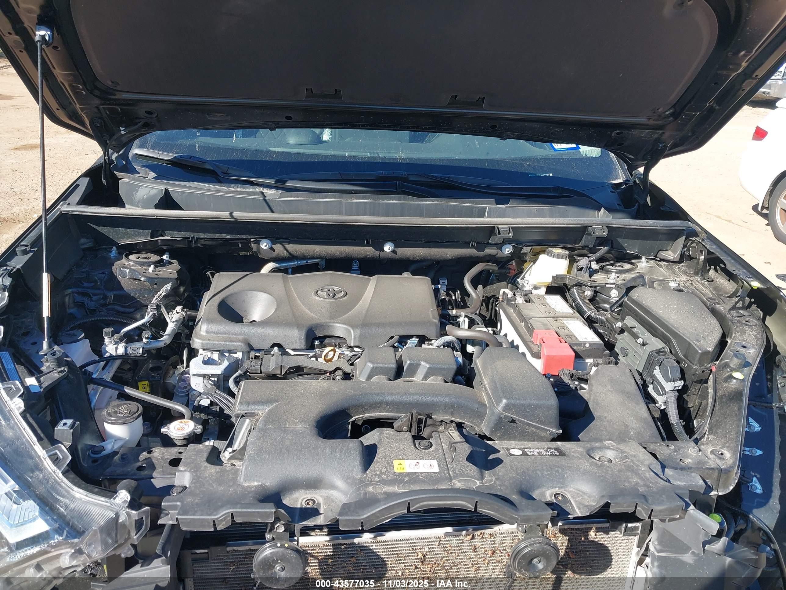 TOYOTA RAV4 image 10