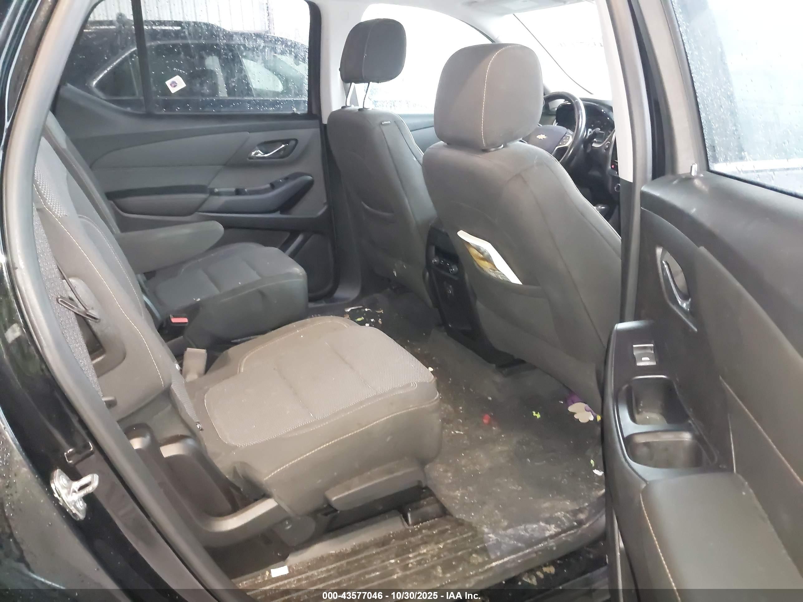 CHEVROLET TRAVERSE image 8