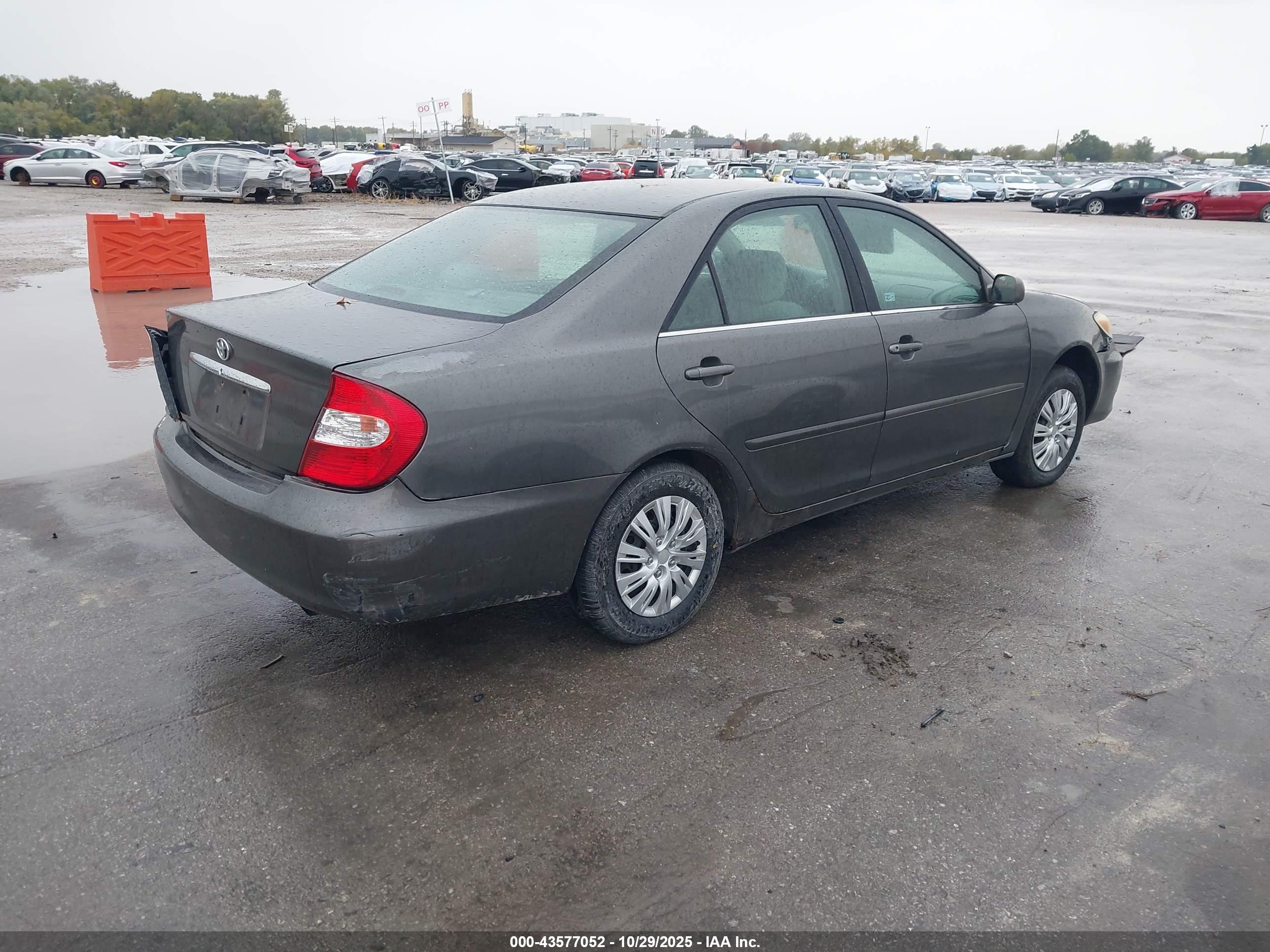 TOYOTA CAMRY image 4