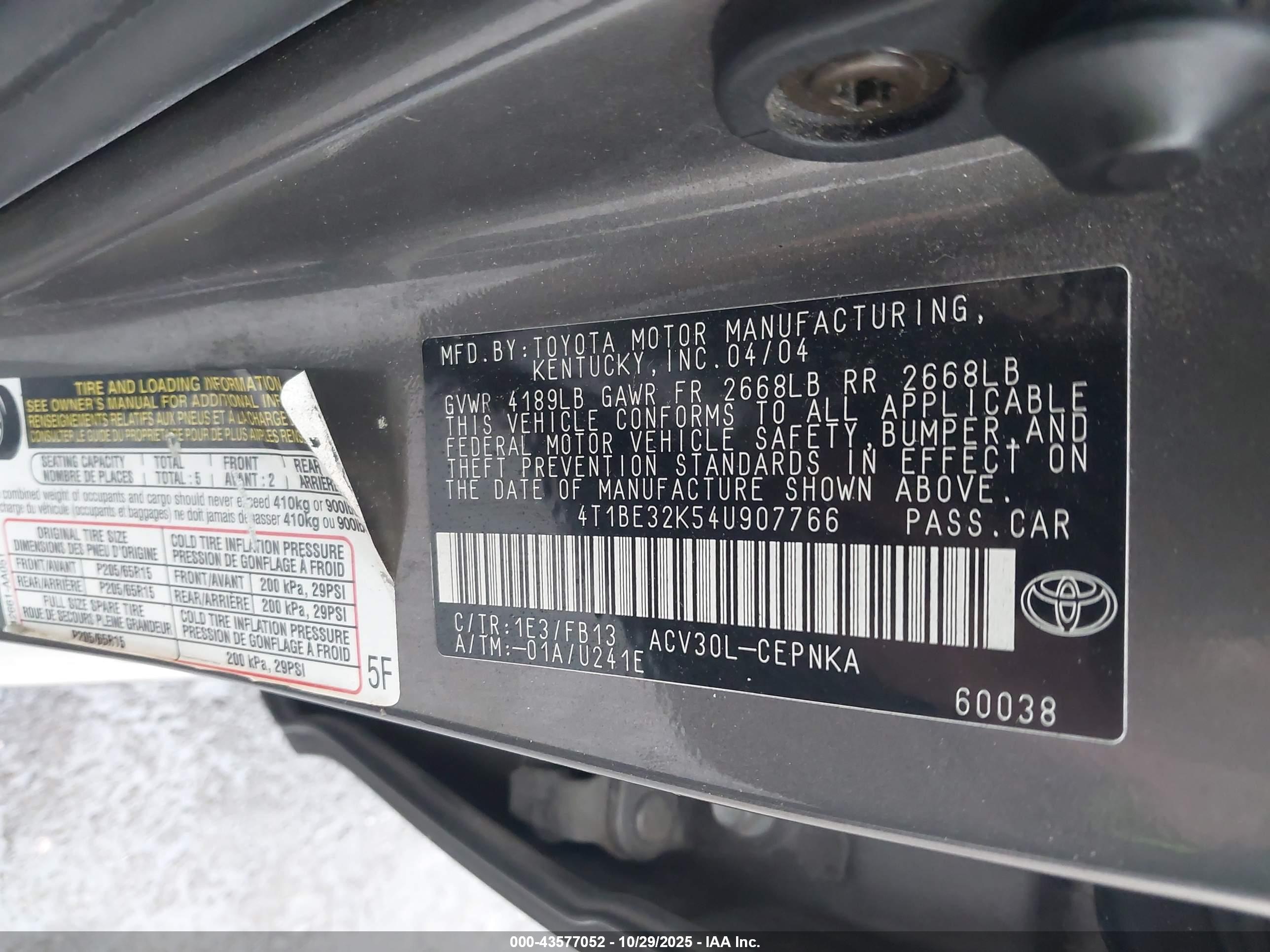 TOYOTA CAMRY image 9