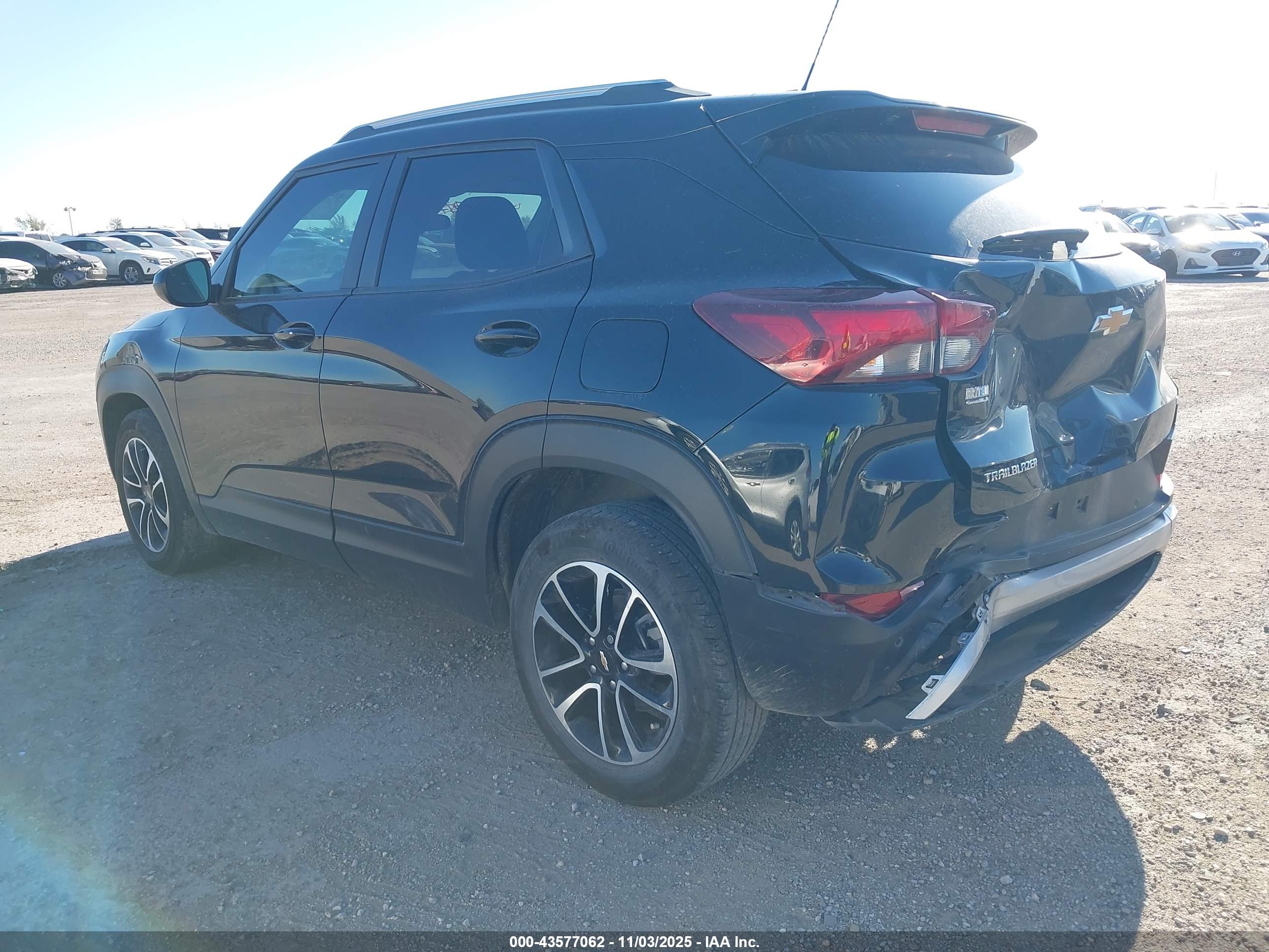 CHEVROLET TRAILBLAZER image 3
