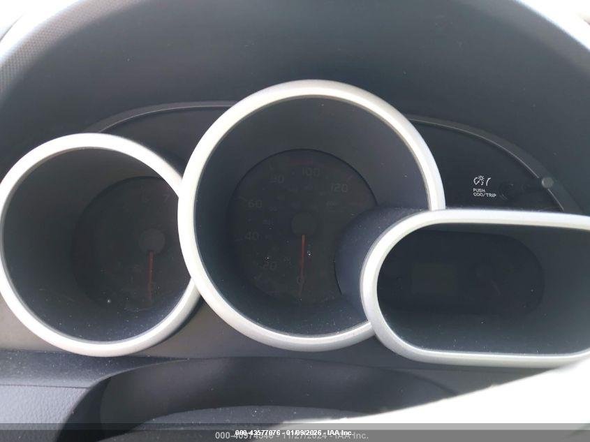 PONTIAC VIBE image 7
