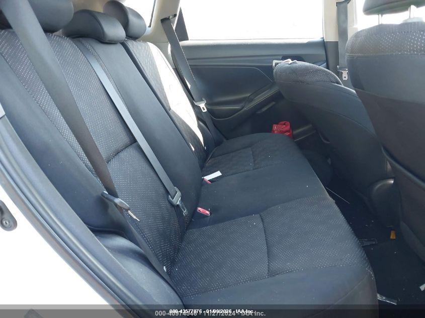 PONTIAC VIBE image 8
