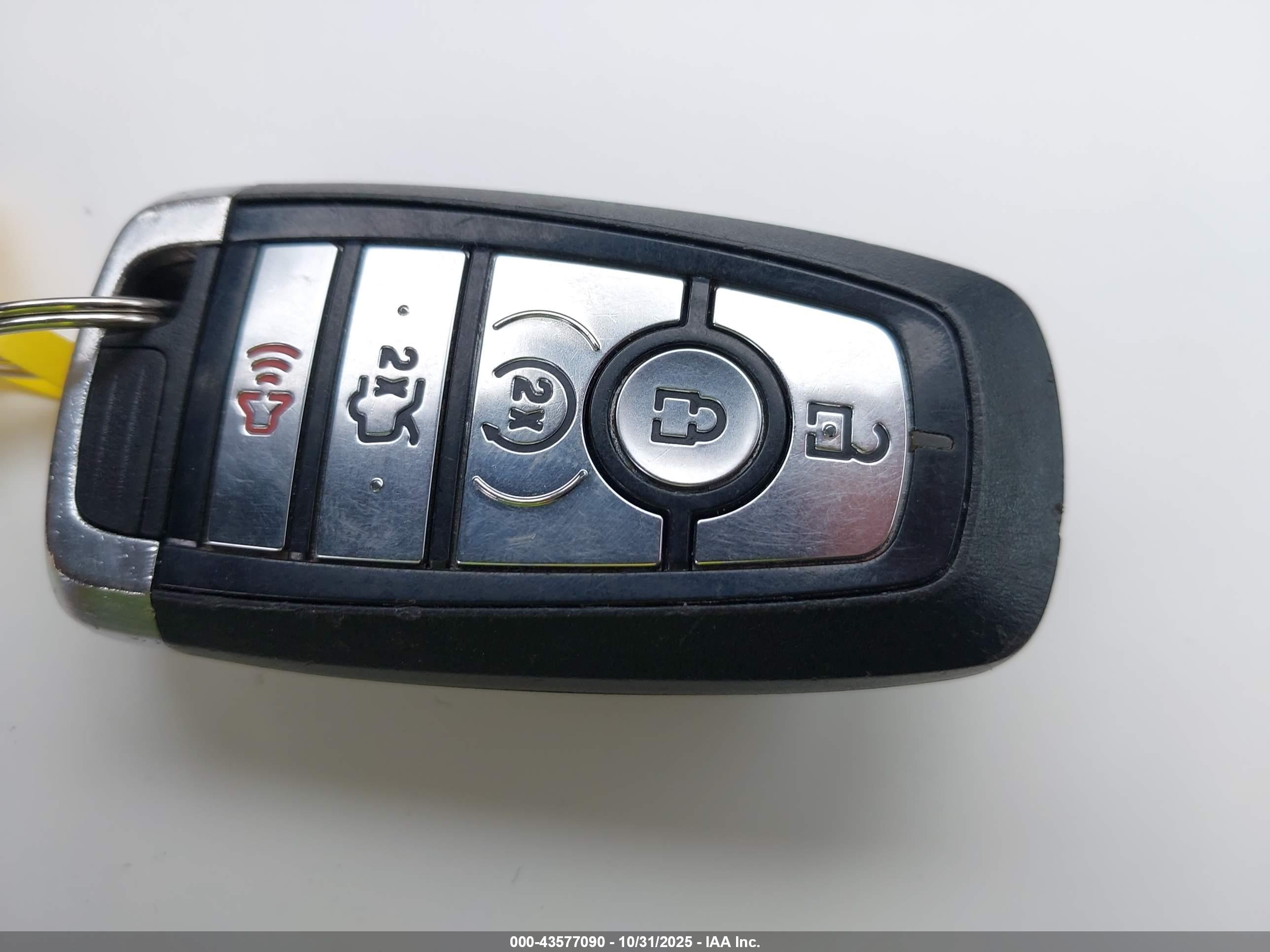FORD FUSION image 11