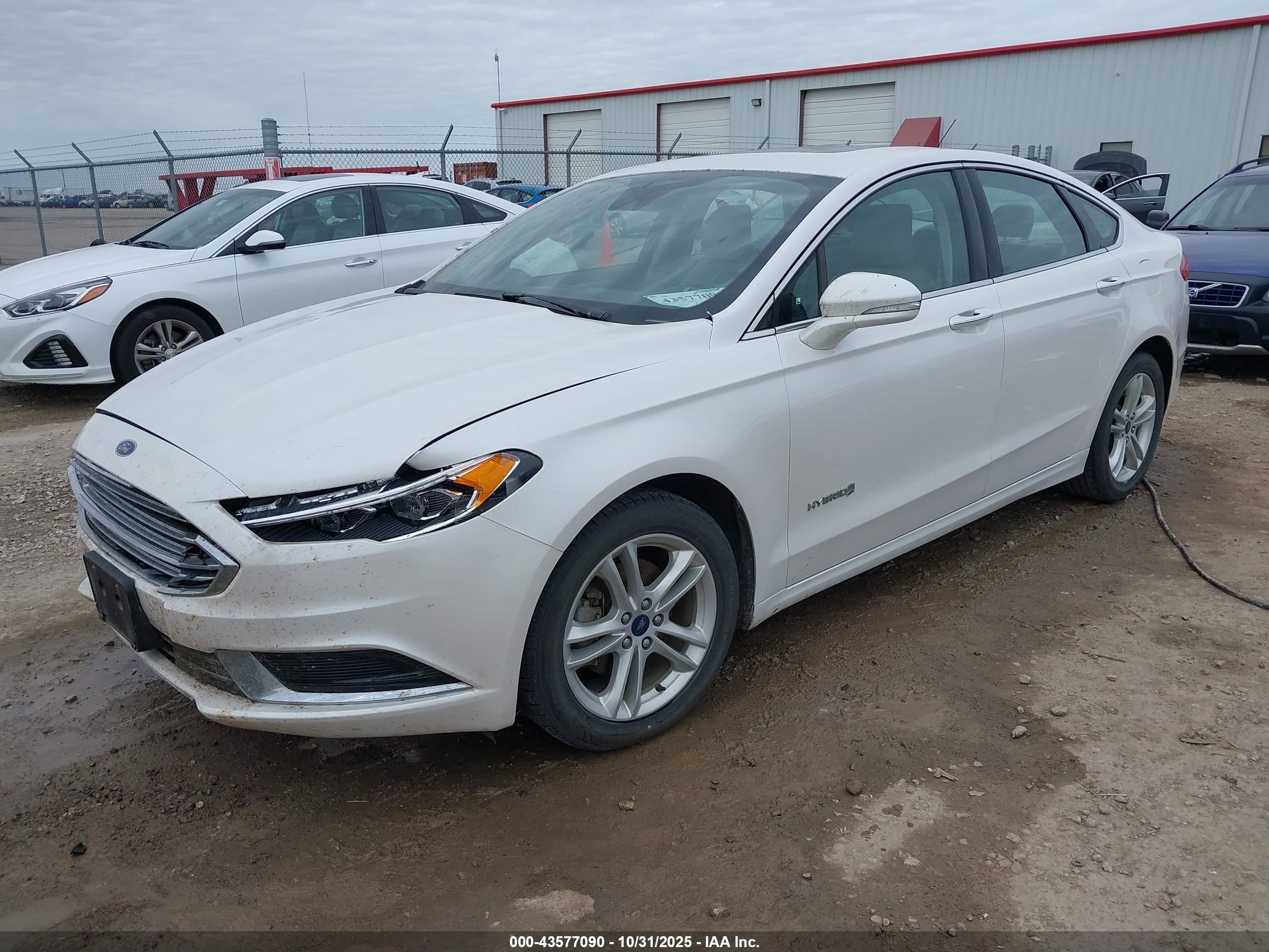 FORD FUSION image 2