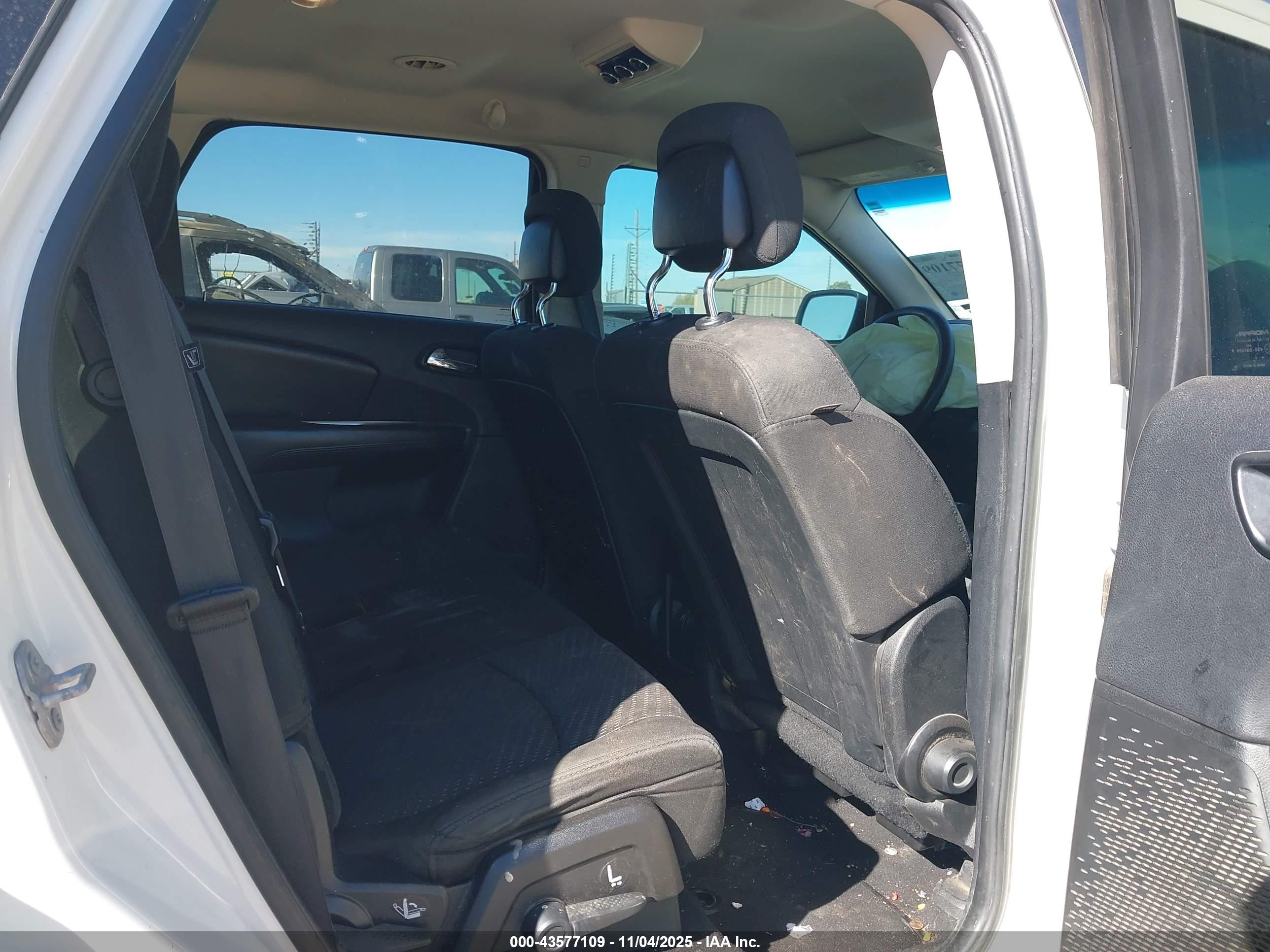 DODGE JOURNEY image 8