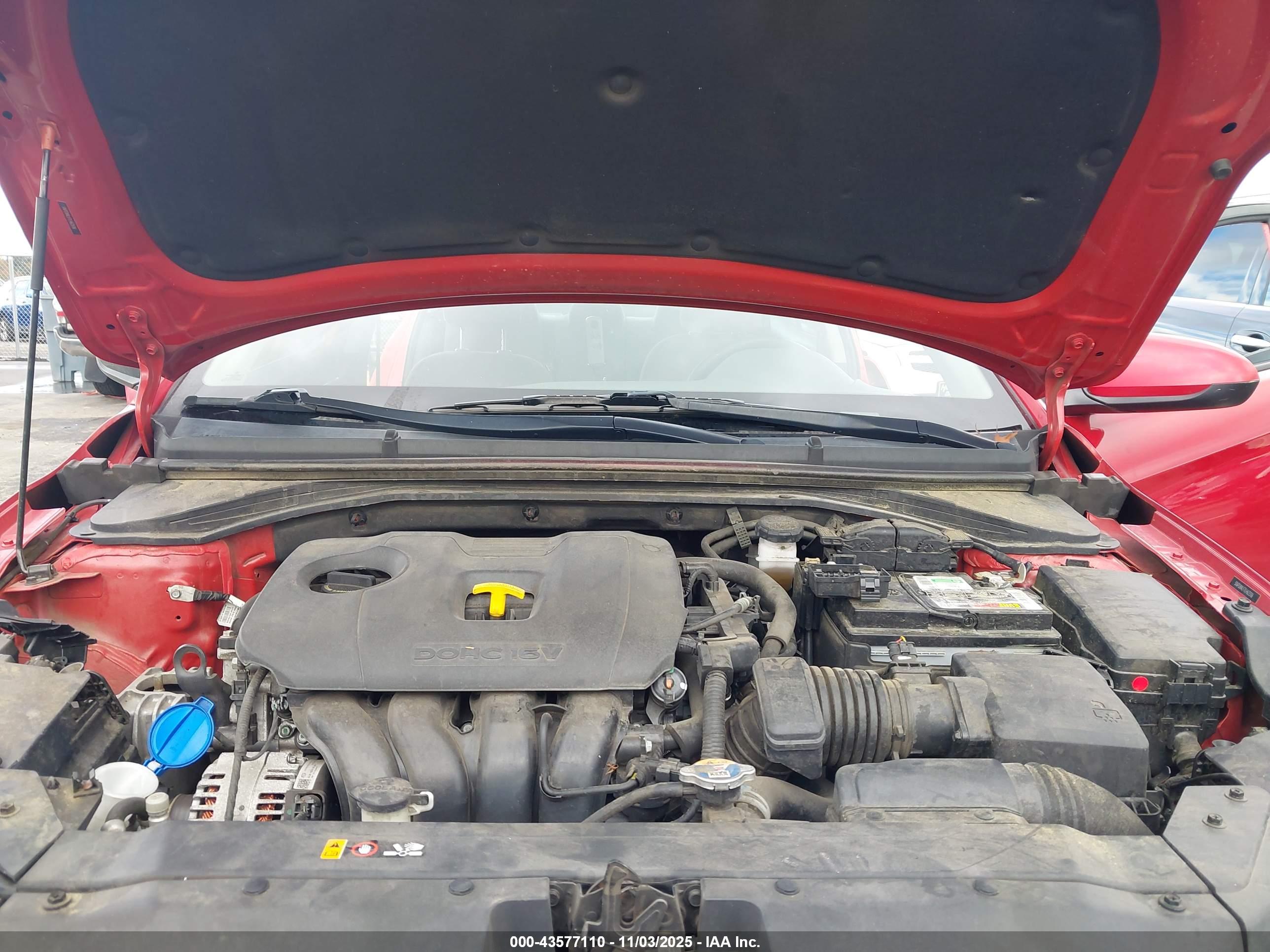 HYUNDAI ELANTRA image 10