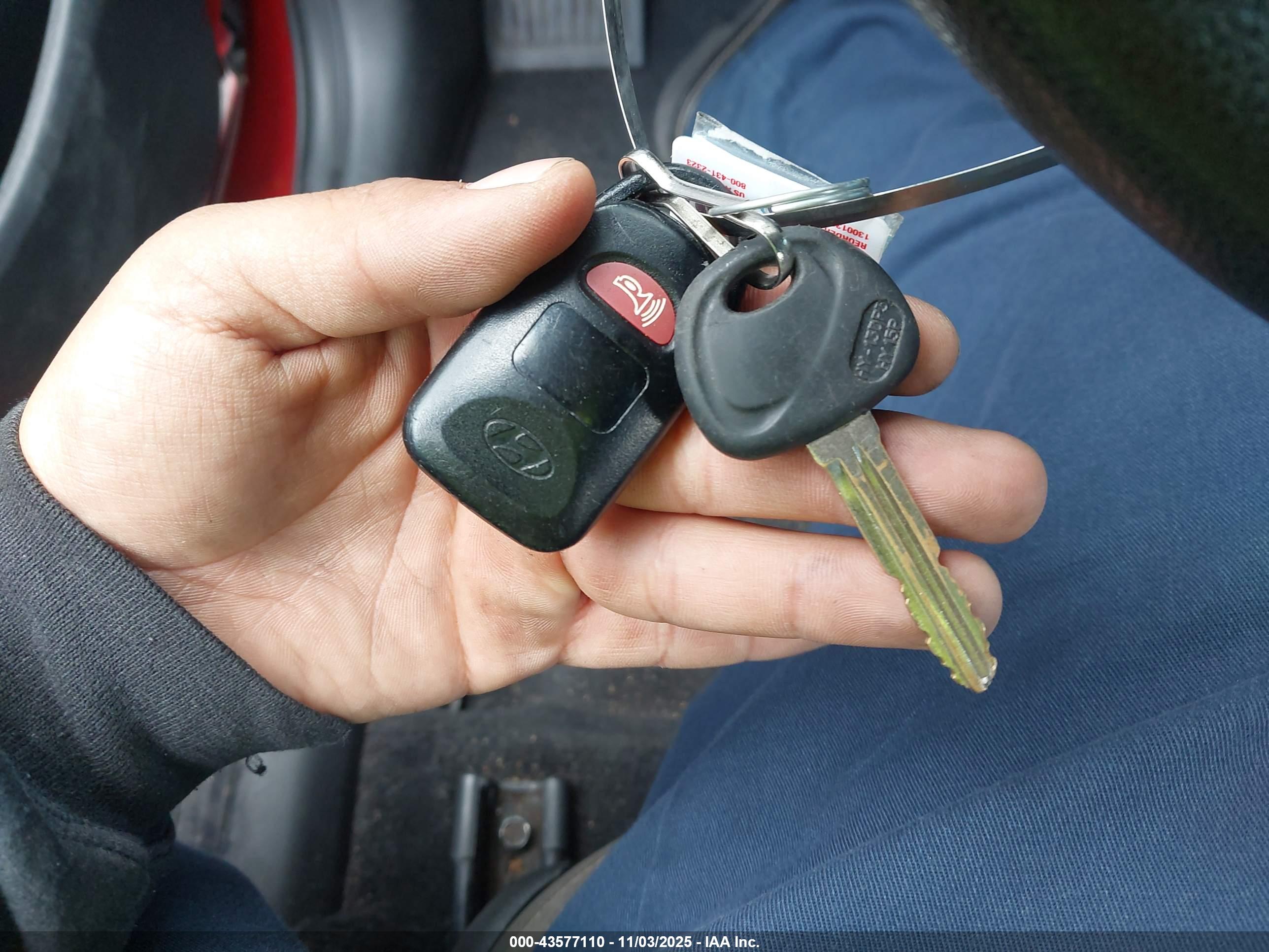 HYUNDAI ELANTRA image 11