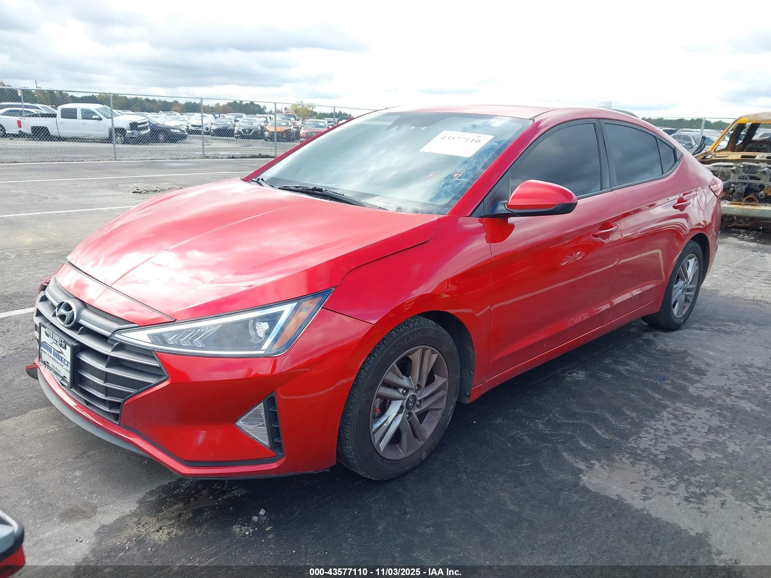 HYUNDAI ELANTRA image 2