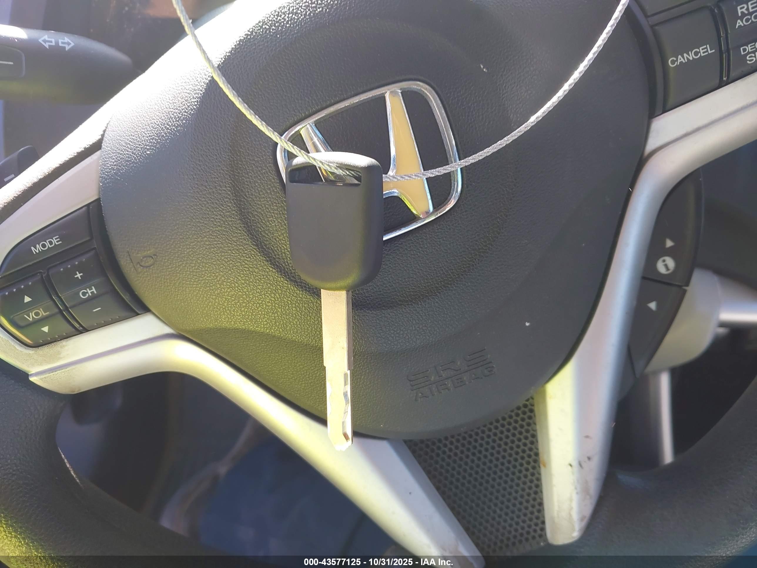 HONDA CR-Z image 11