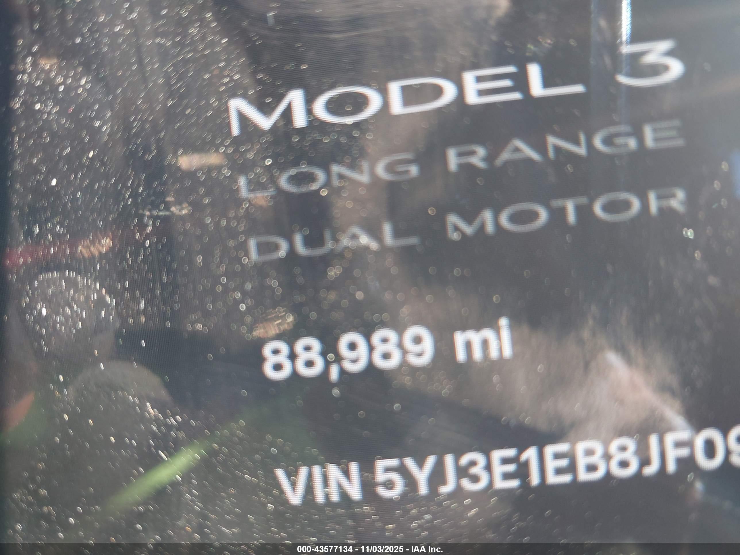TESLA MODEL image 7